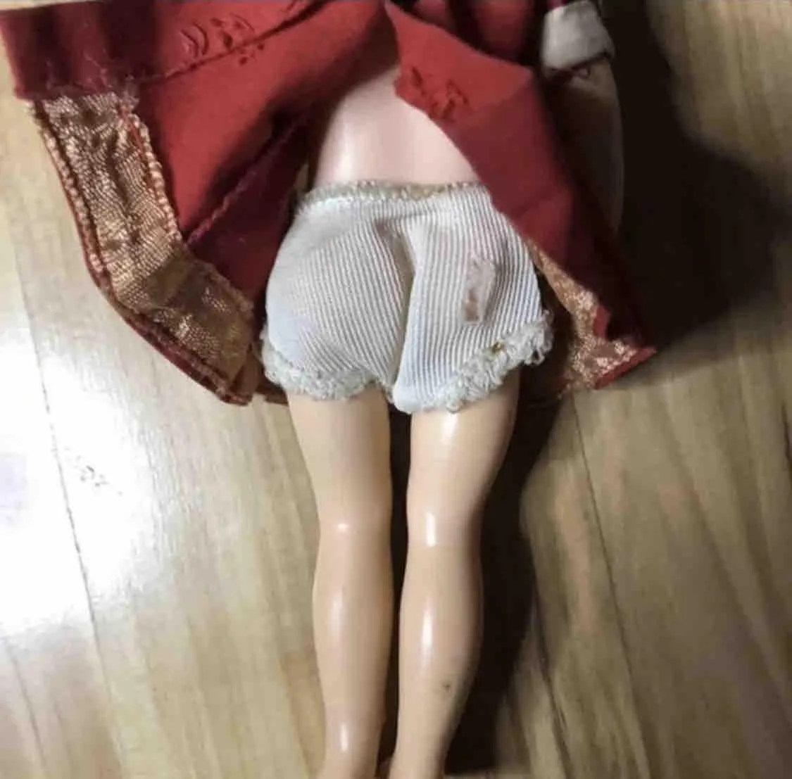 Listing Image Blurred Background