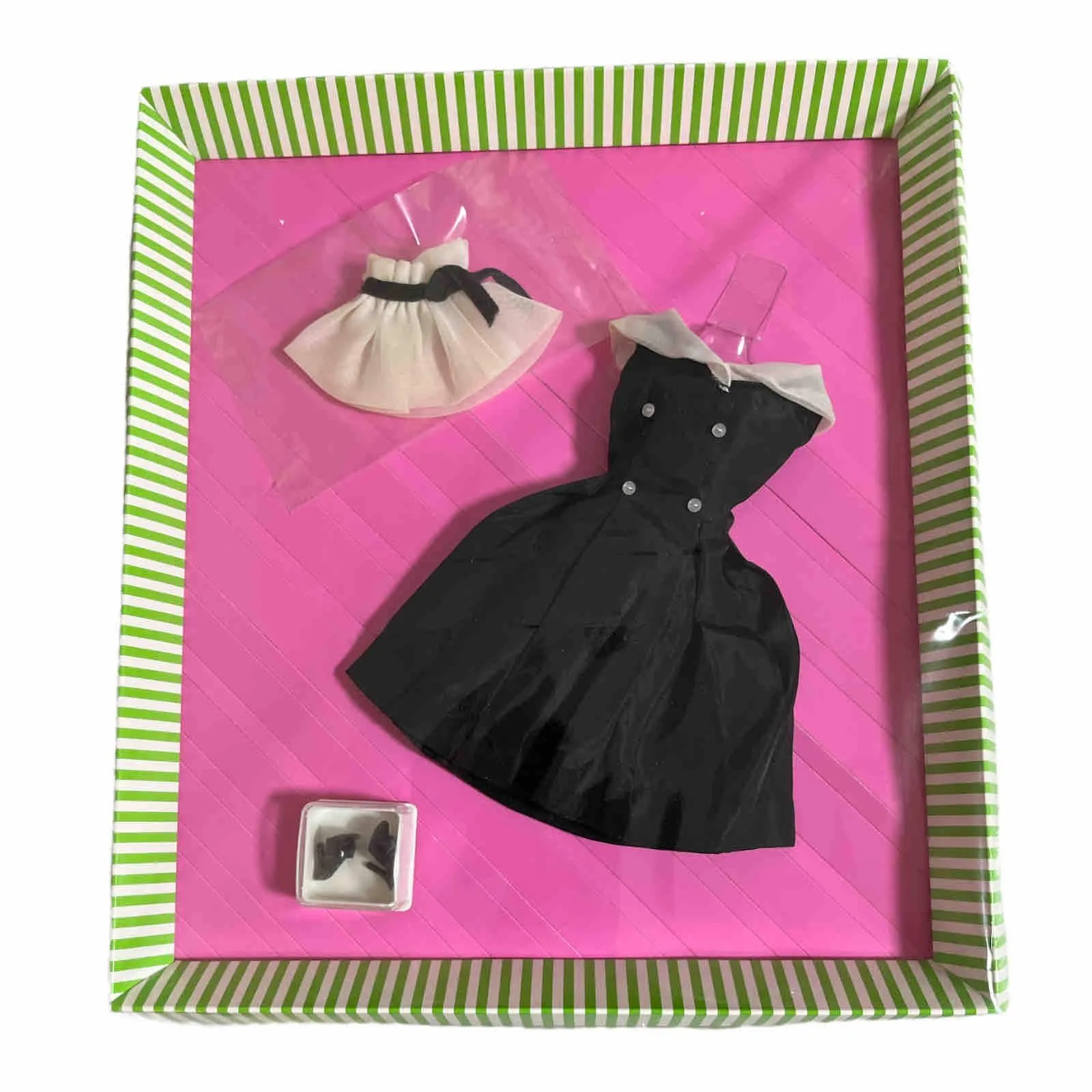 Listing Image Blurred Background