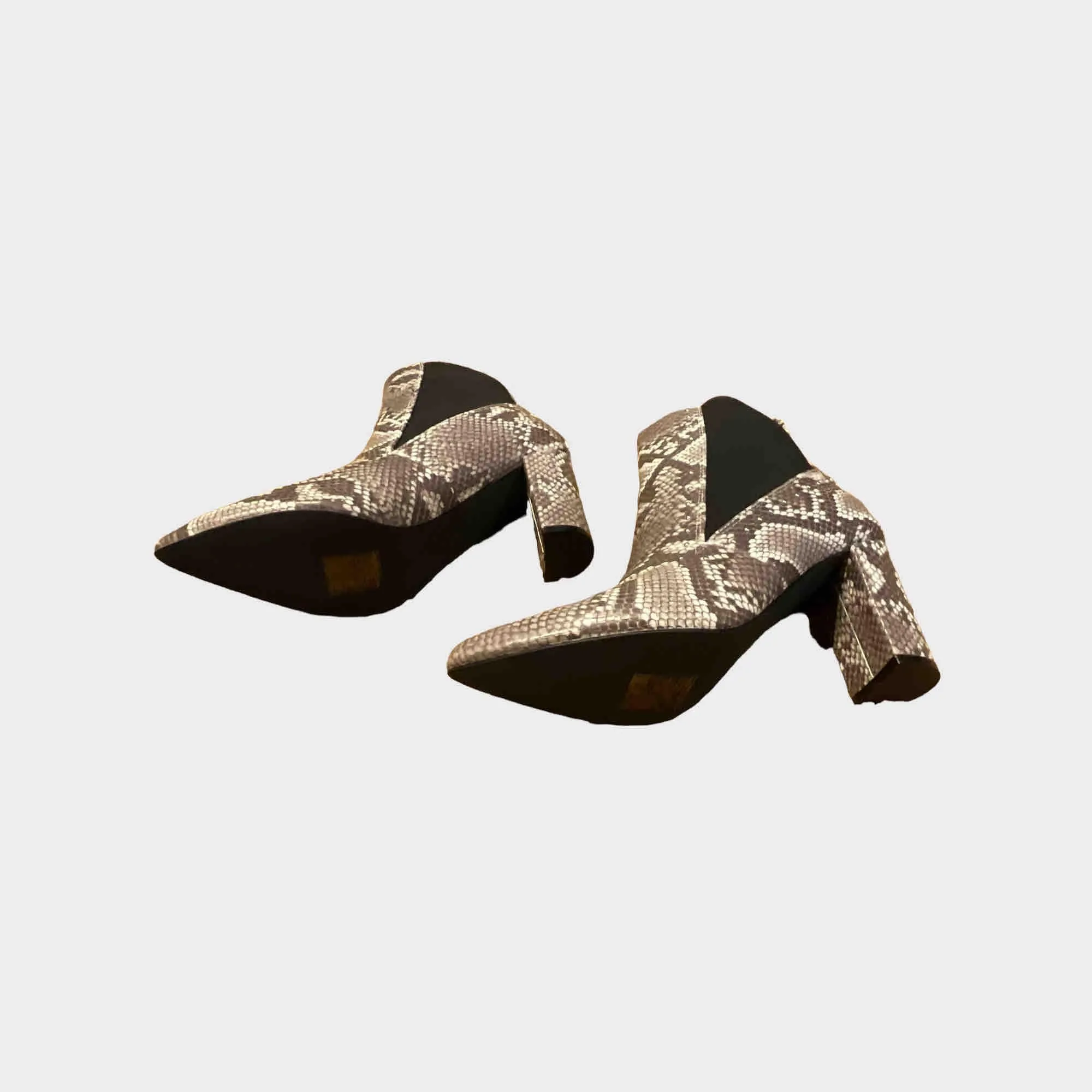 Listing Image Blurred Background