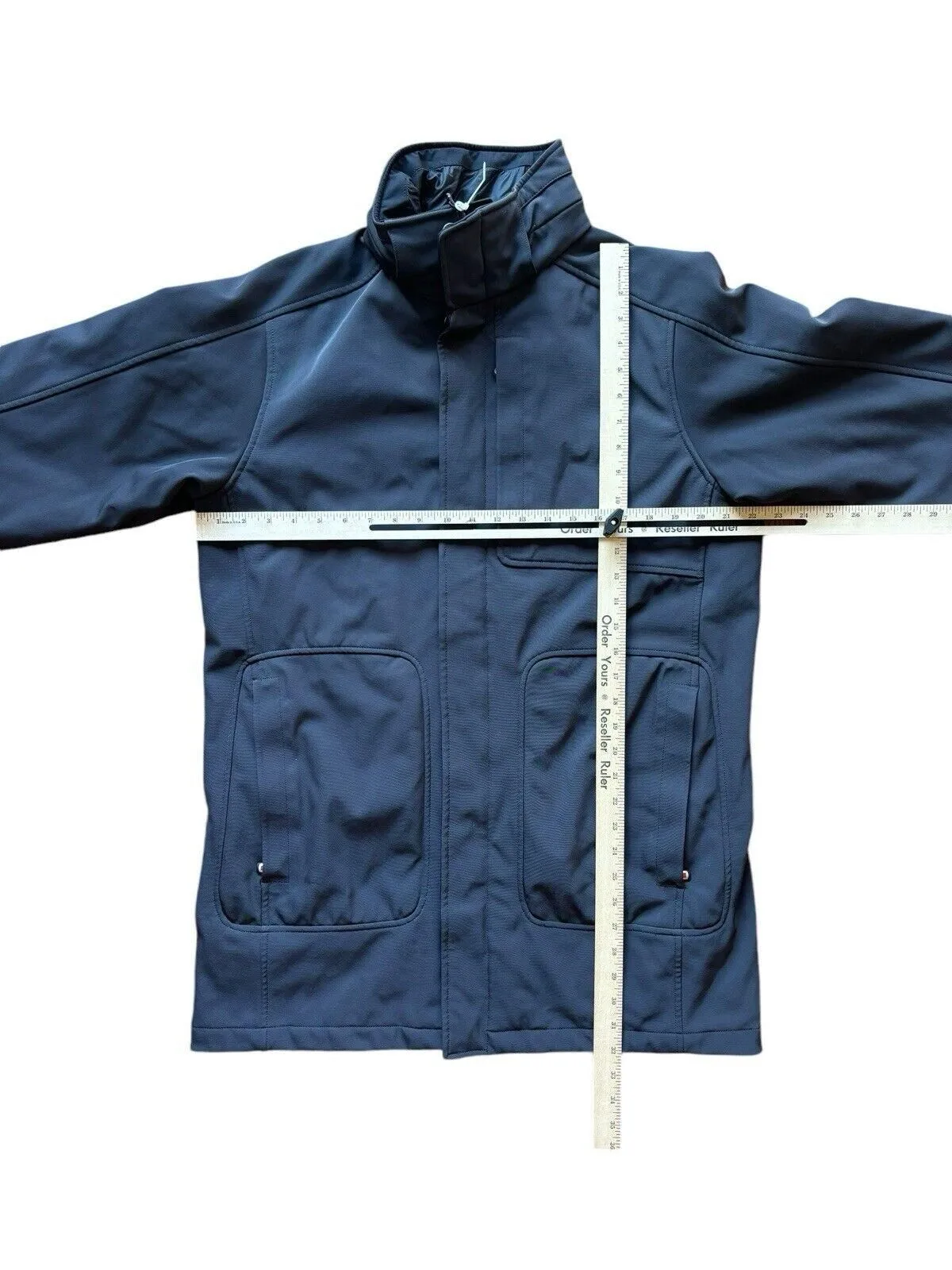 Listing Image Blurred Background