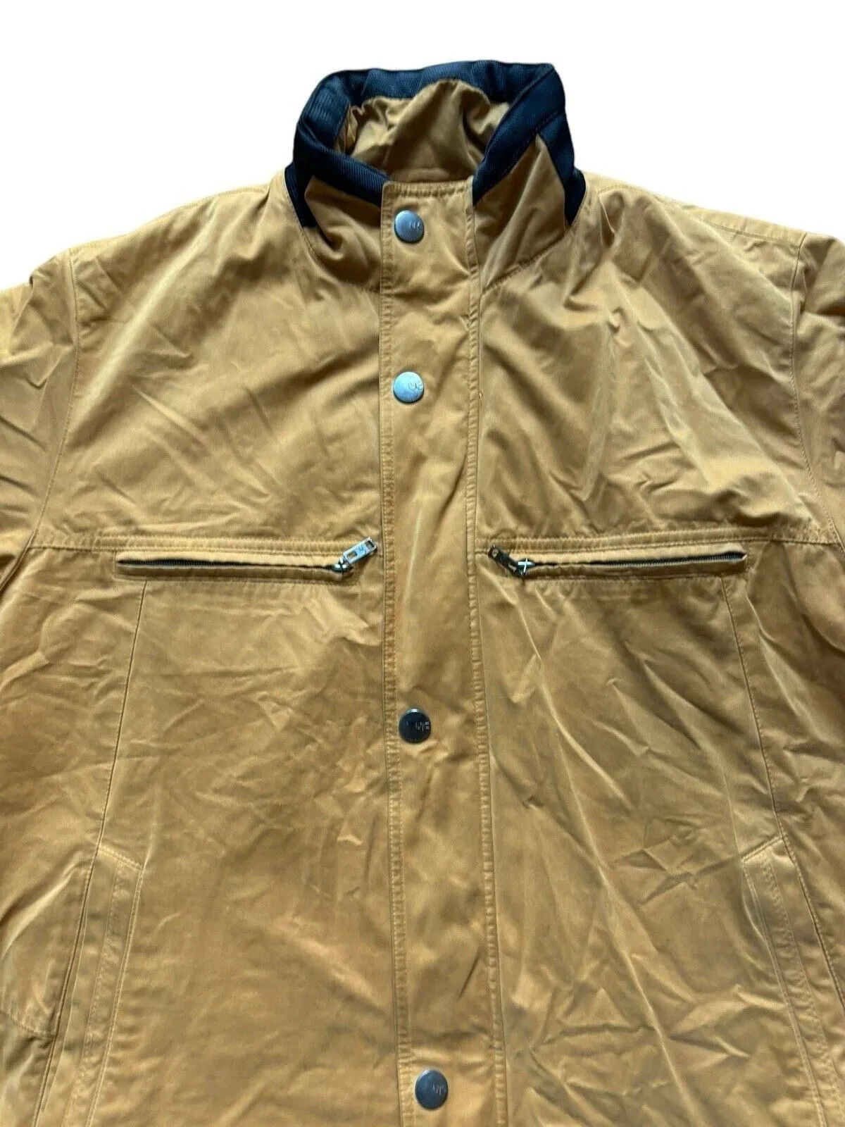 Listing Image Blurred Background