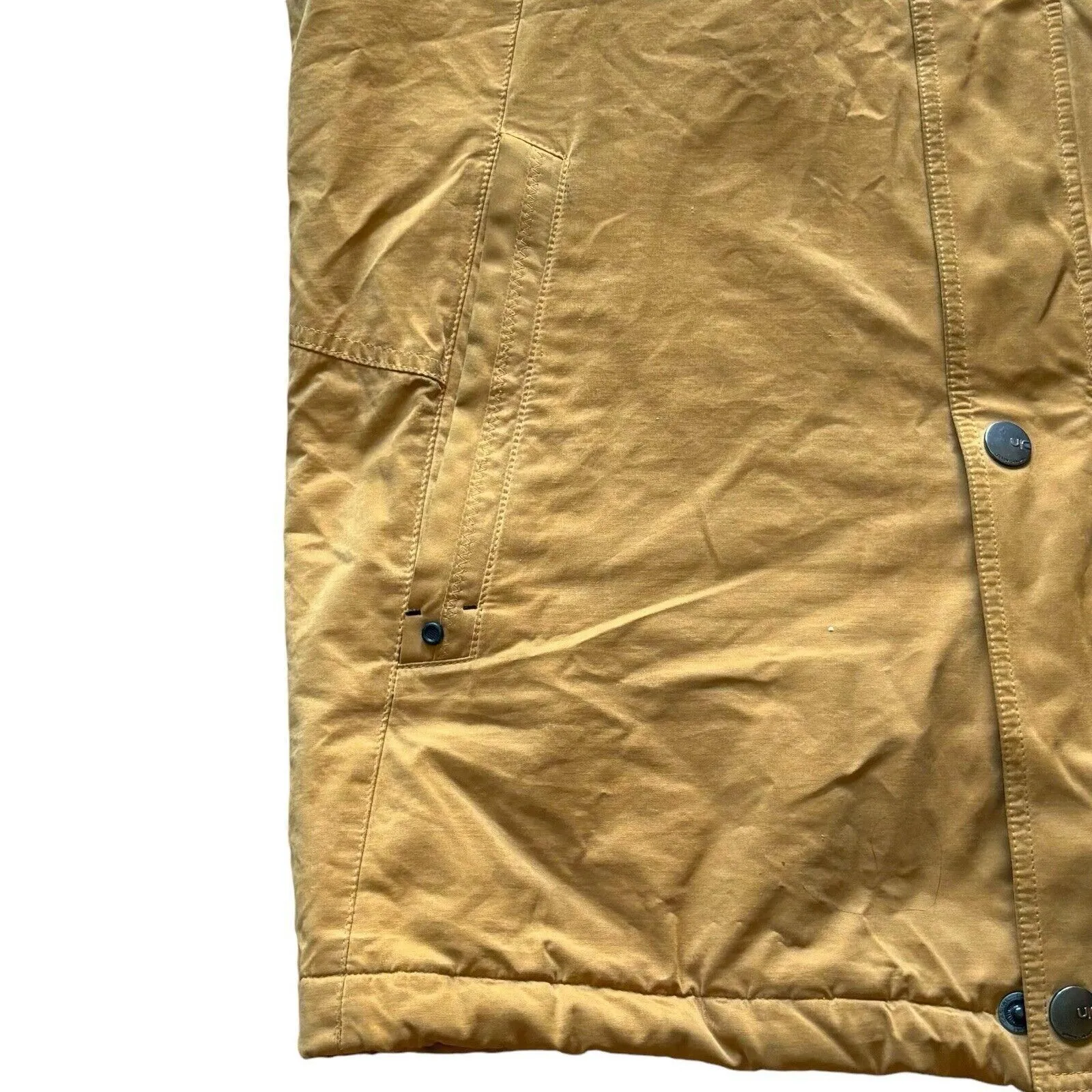 Listing Image Blurred Background