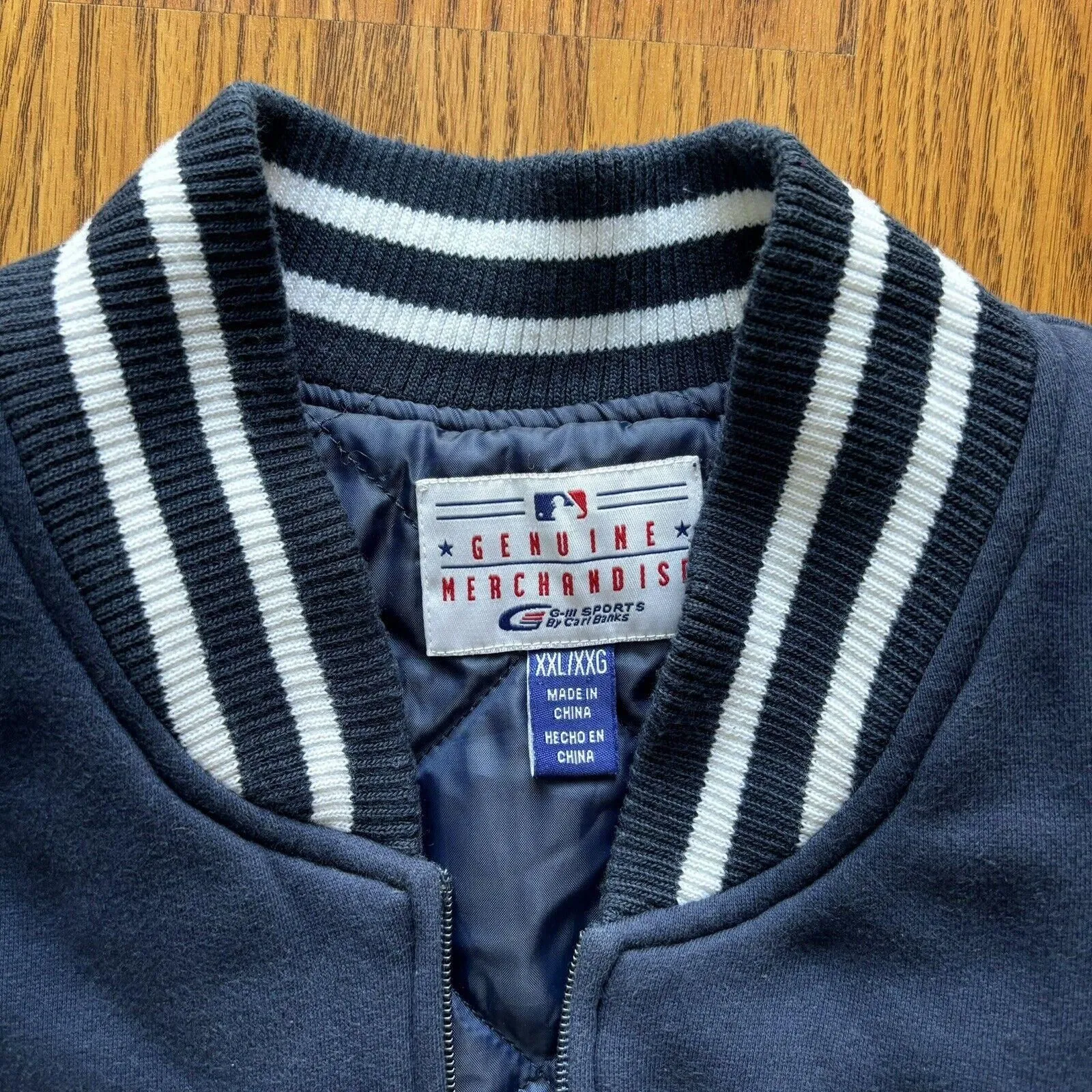 Listing Image Blurred Background