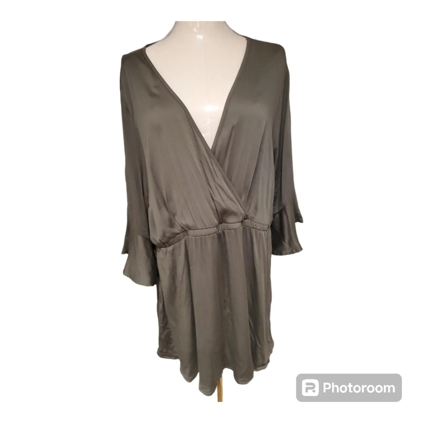 Product image for Reg $60 Torrid Dark green blouse size 2x