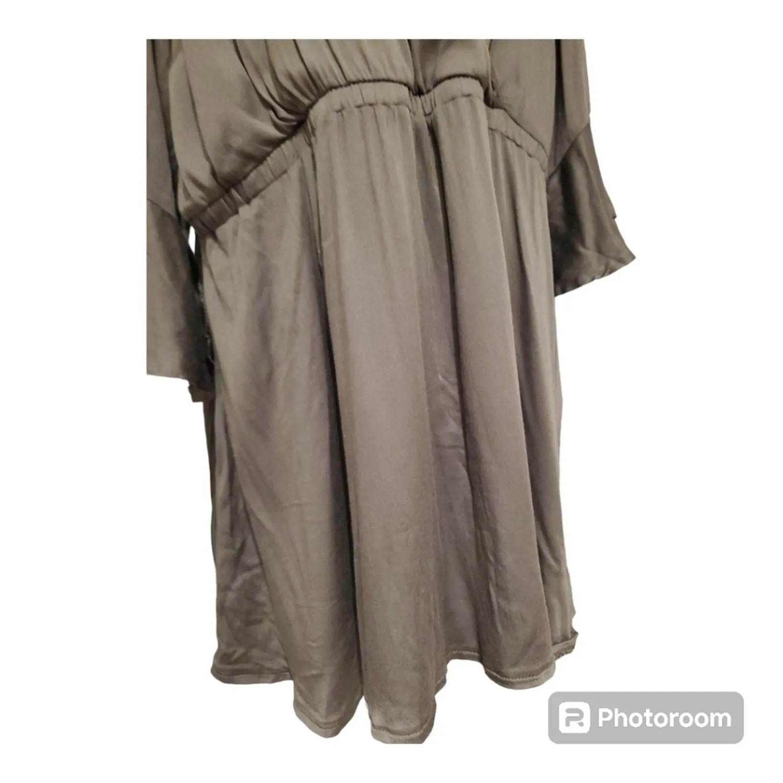 Listing Image Blurred Background