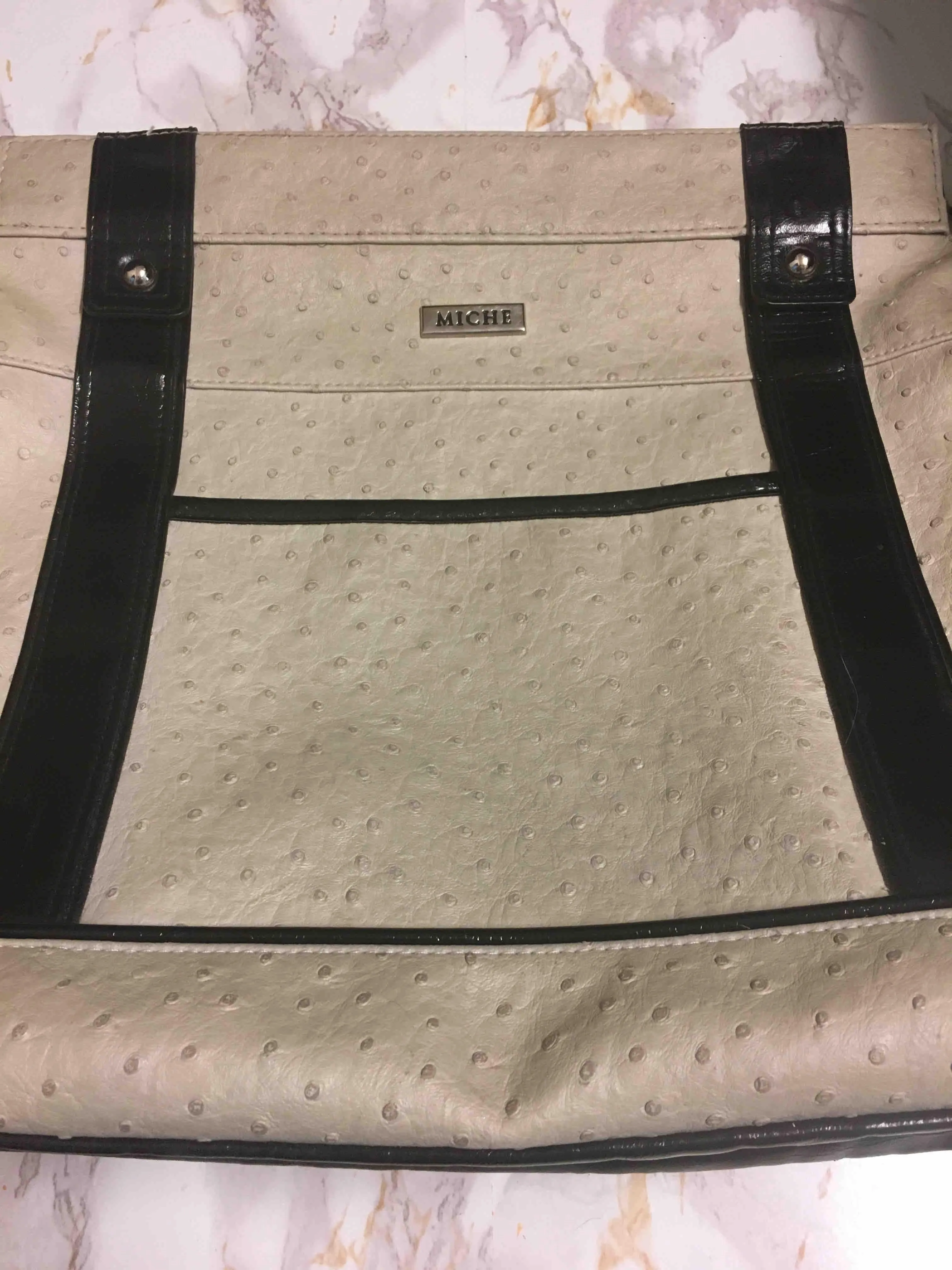Listing Image Blurred Background