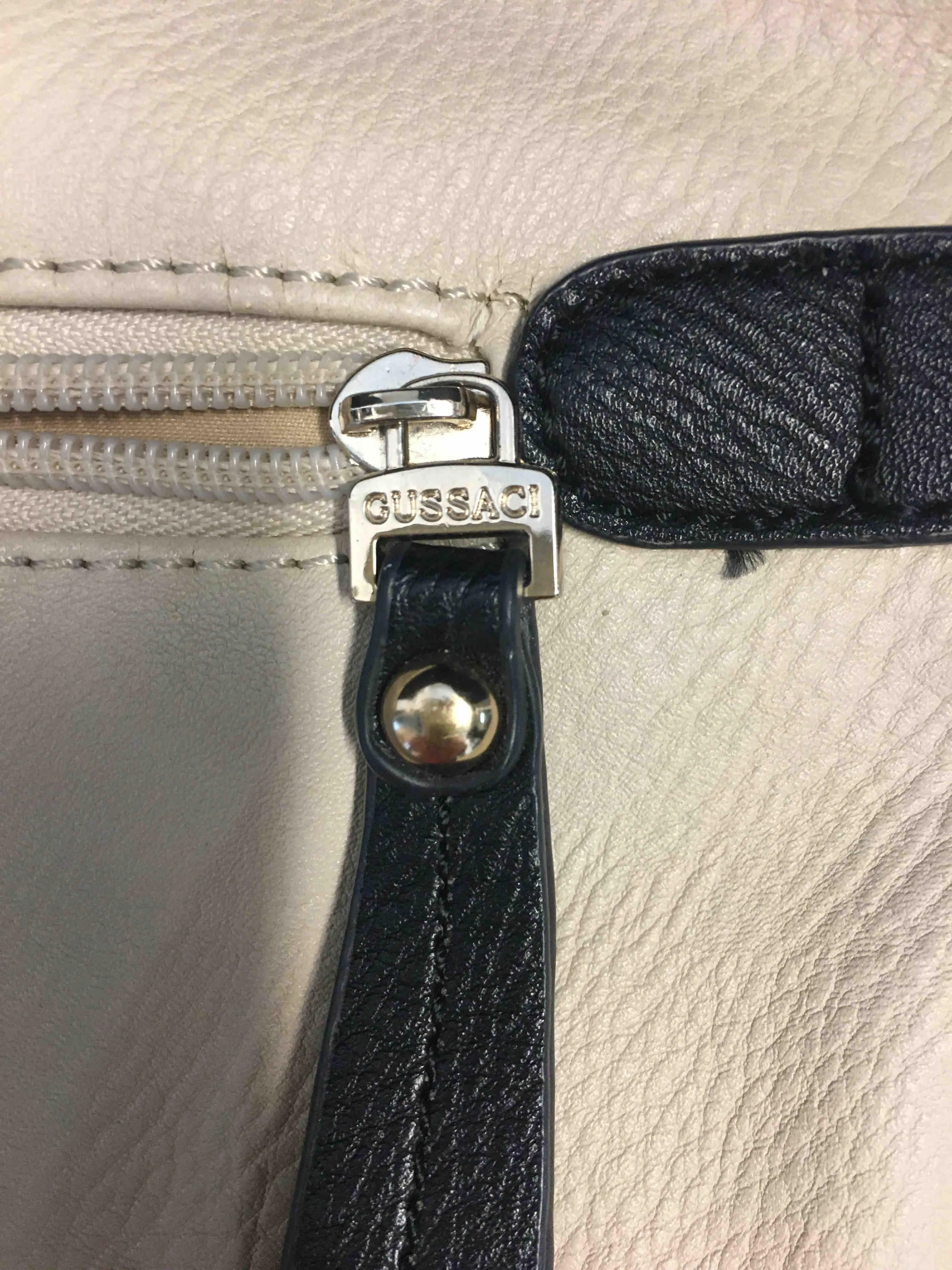 Listing Image Blurred Background