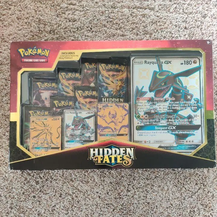 Product image for Pokémon TCG Hidden Fates Premium Powers collection