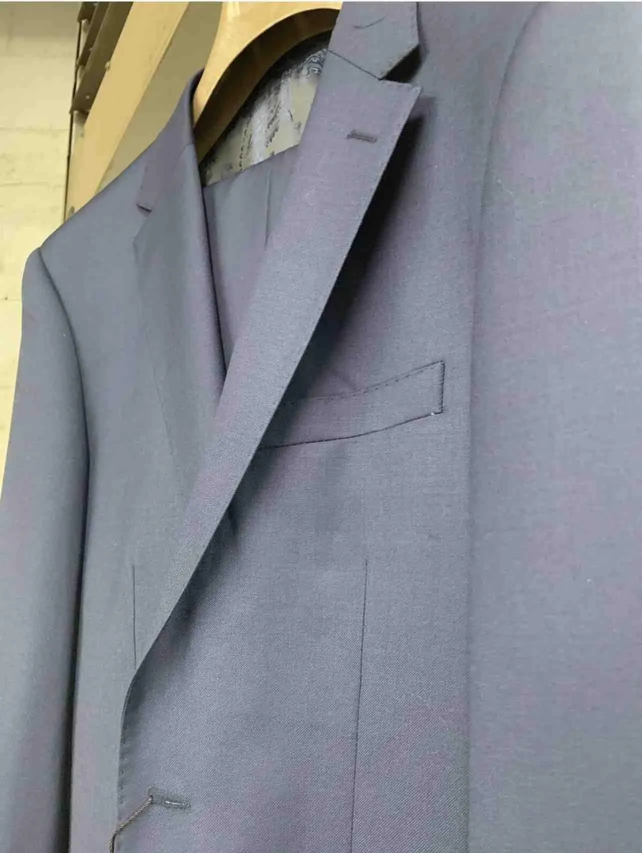 Listing Image Blurred Background