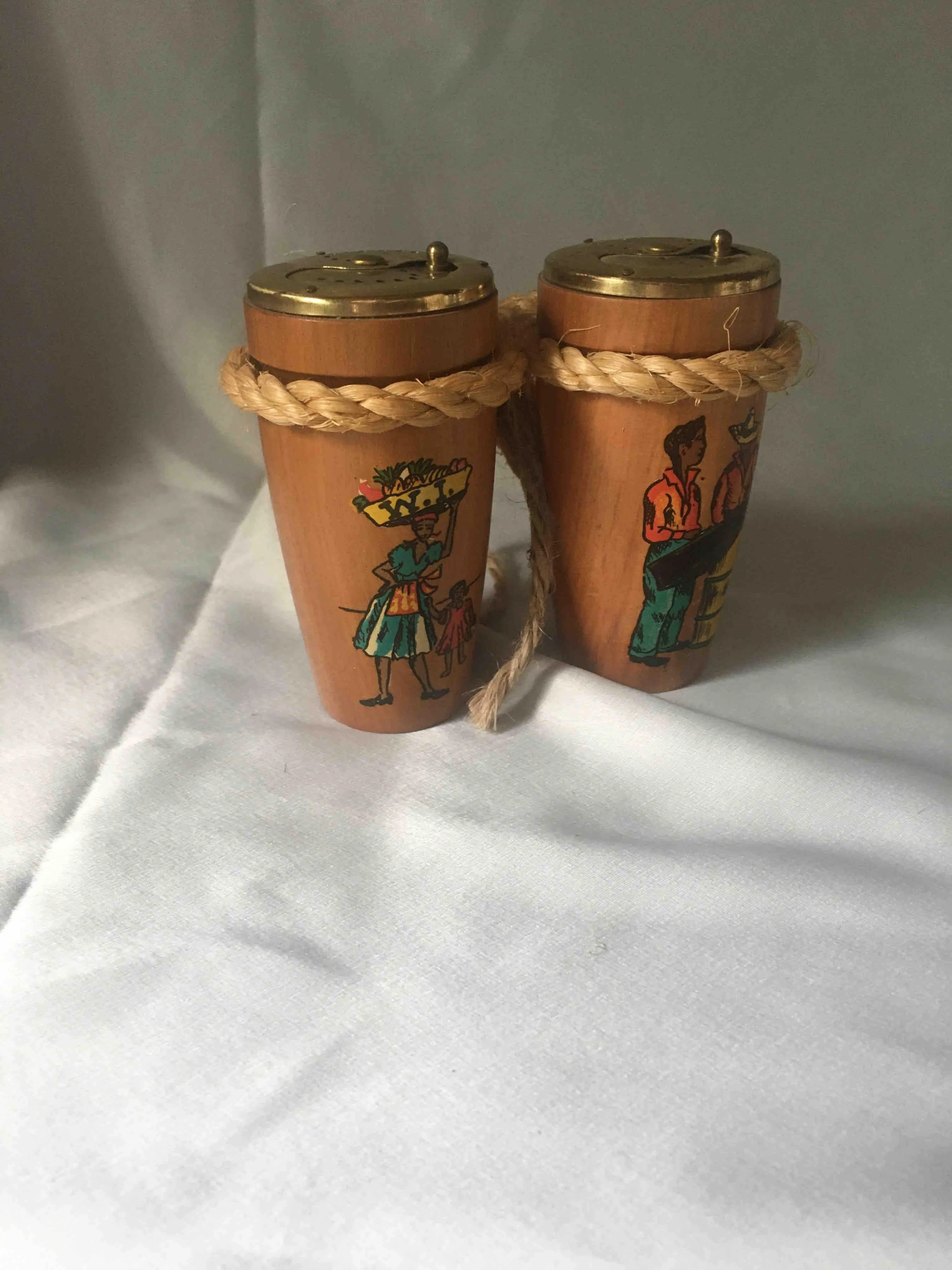 Listing Image Blurred Background