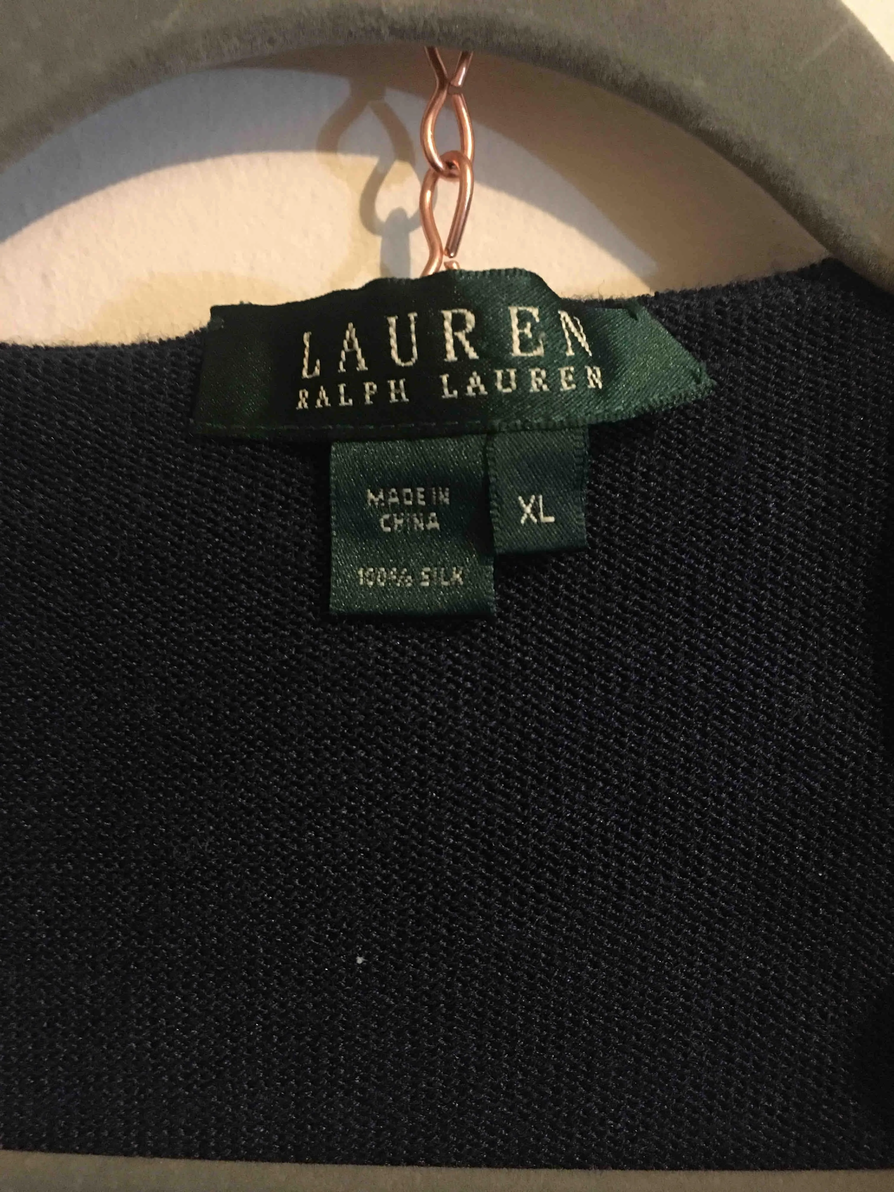 Listing Image Blurred Background