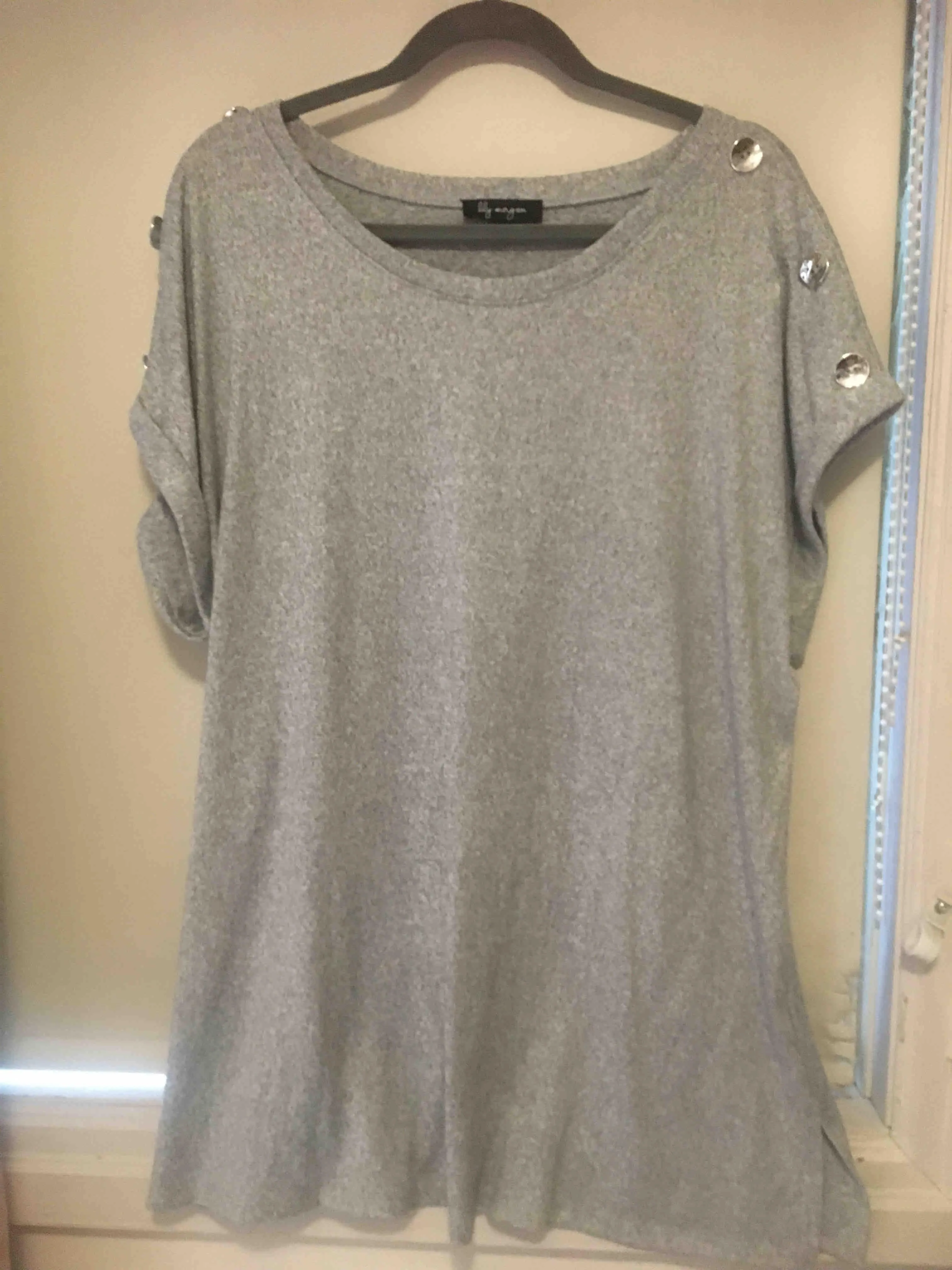 Listing Image Blurred Background