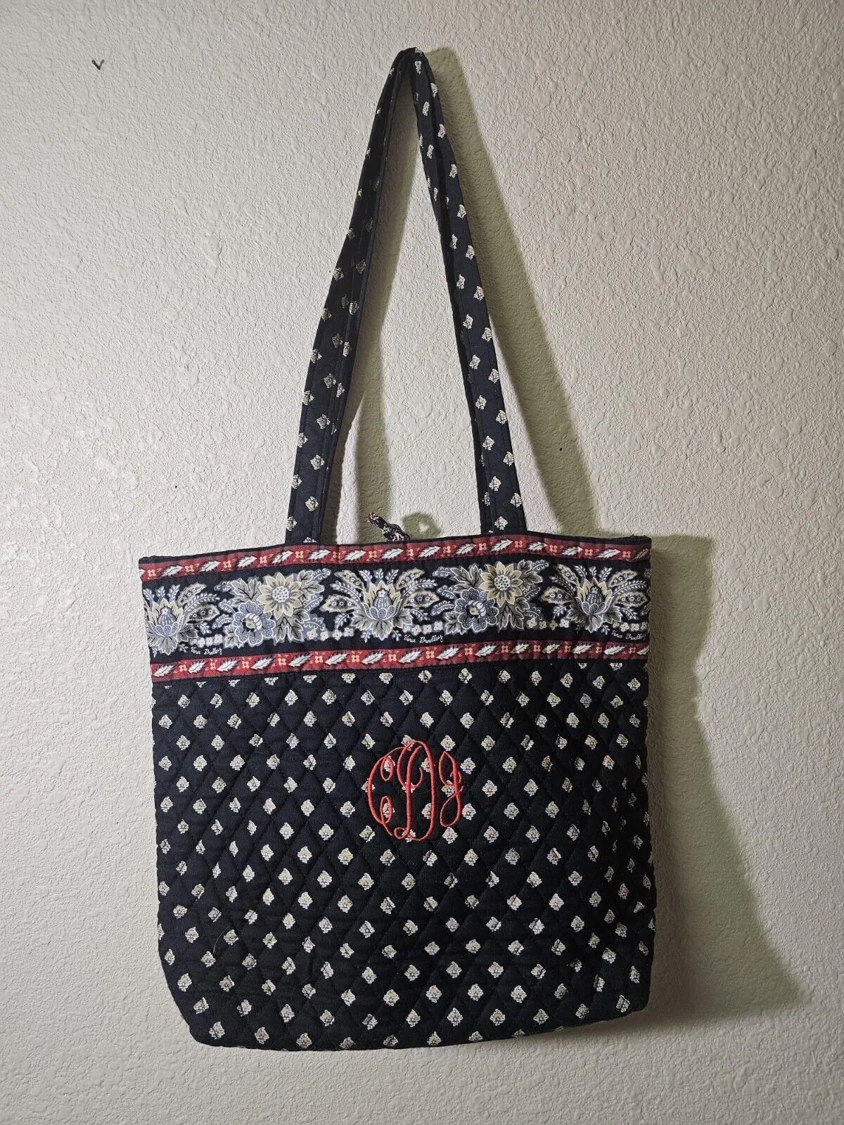 Product image for Vera Bradley Large Tote Black Burgundy Designs Multi Function Inside Pockets