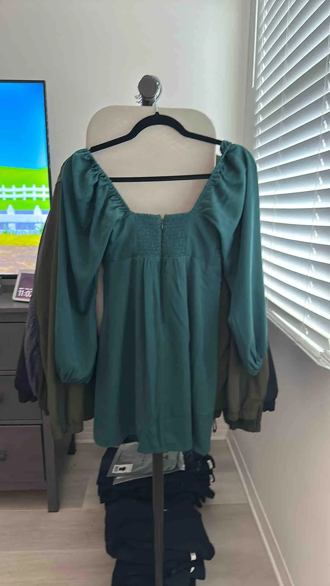 Listing Image Blurred Background