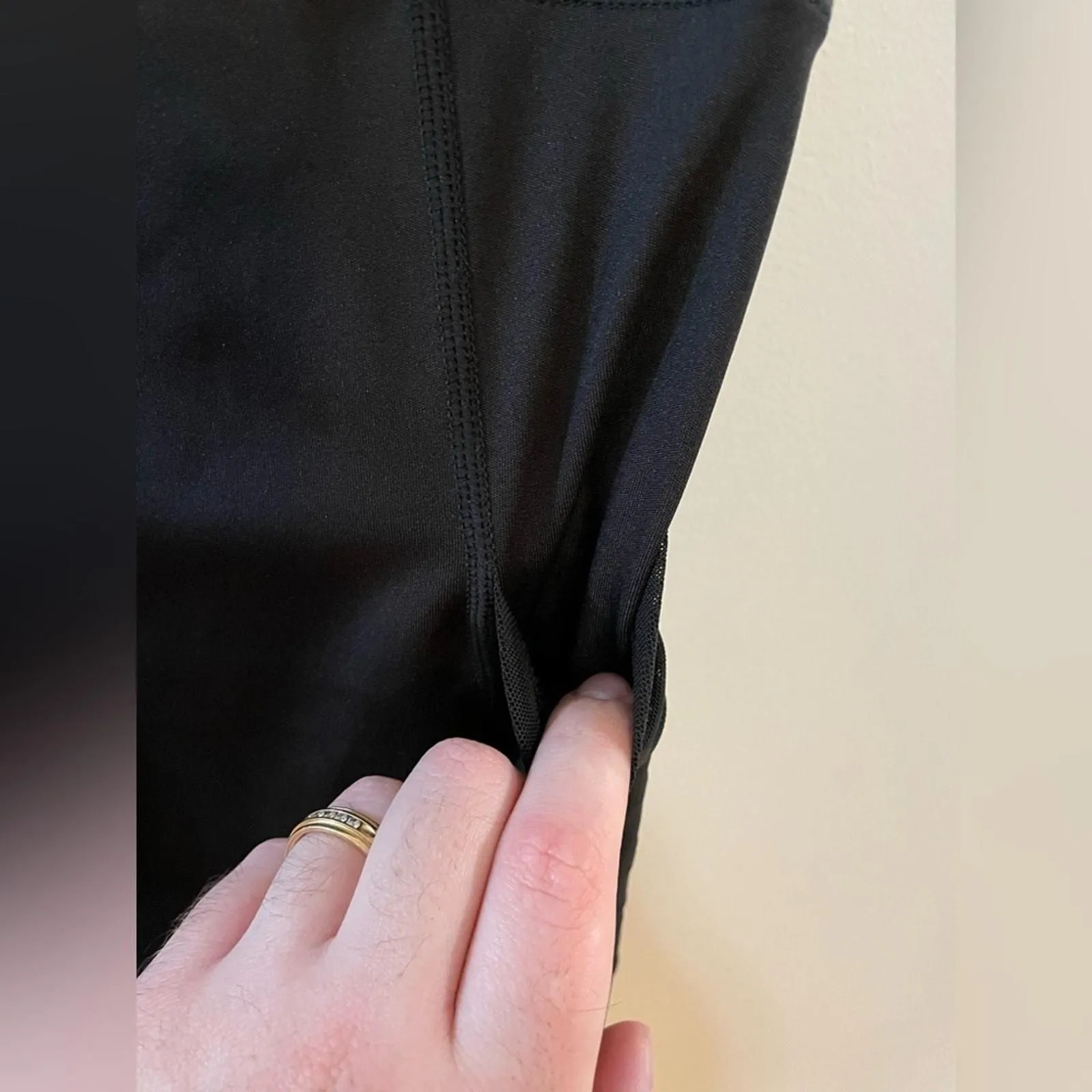 Listing Image Blurred Background