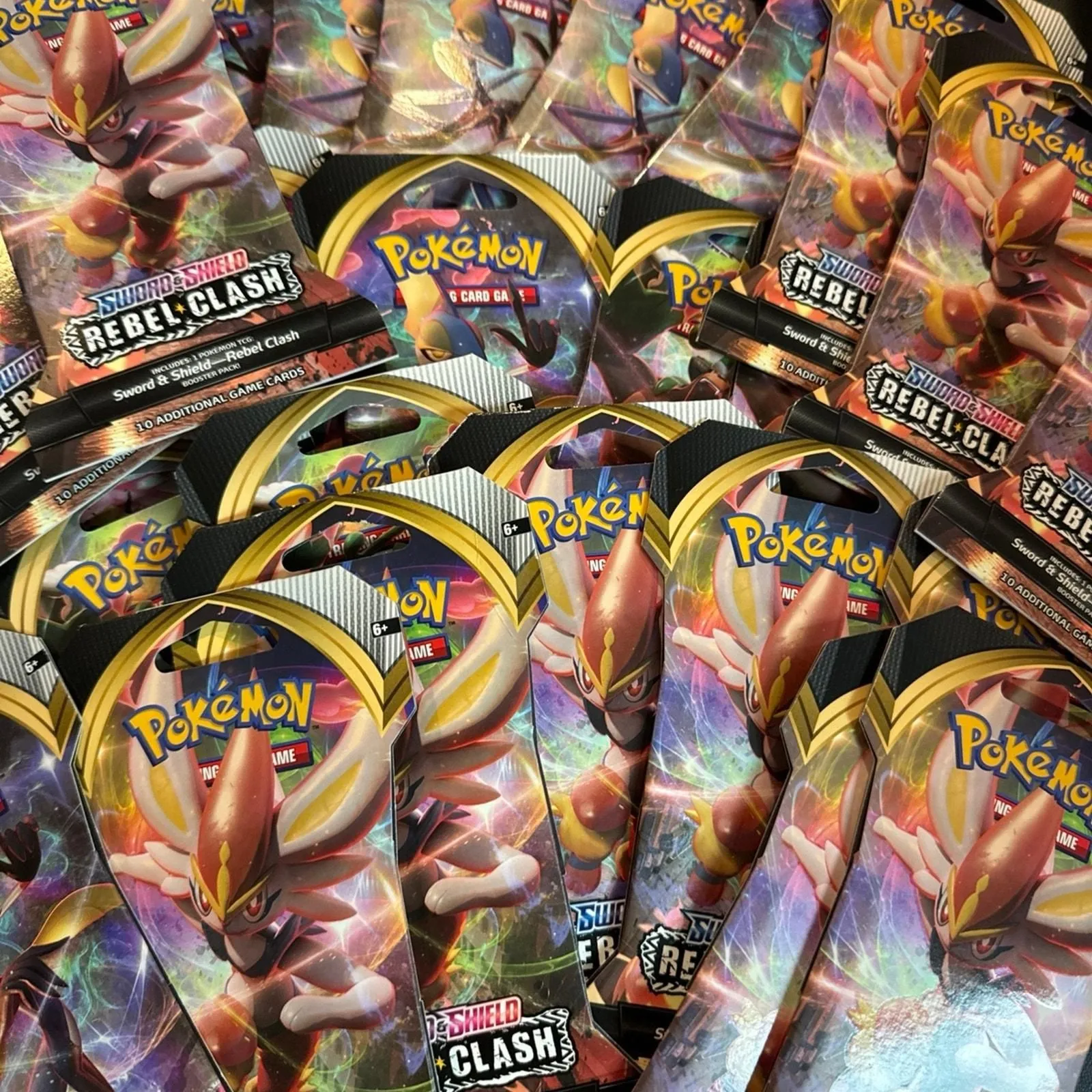 Product image for Pokémon Rebel Clash Booster Blister