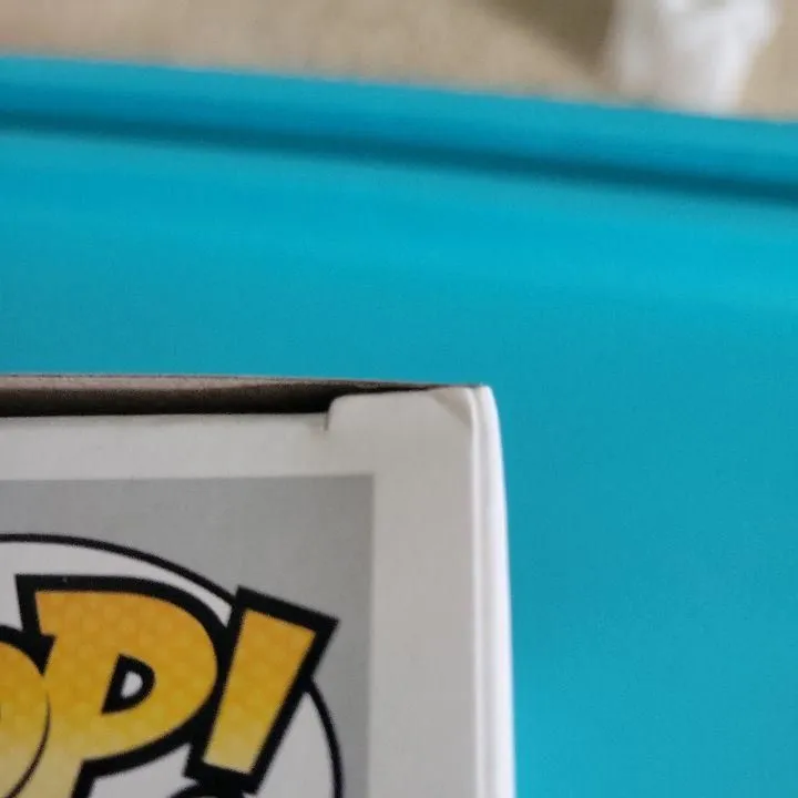 Listing Image Blurred Background