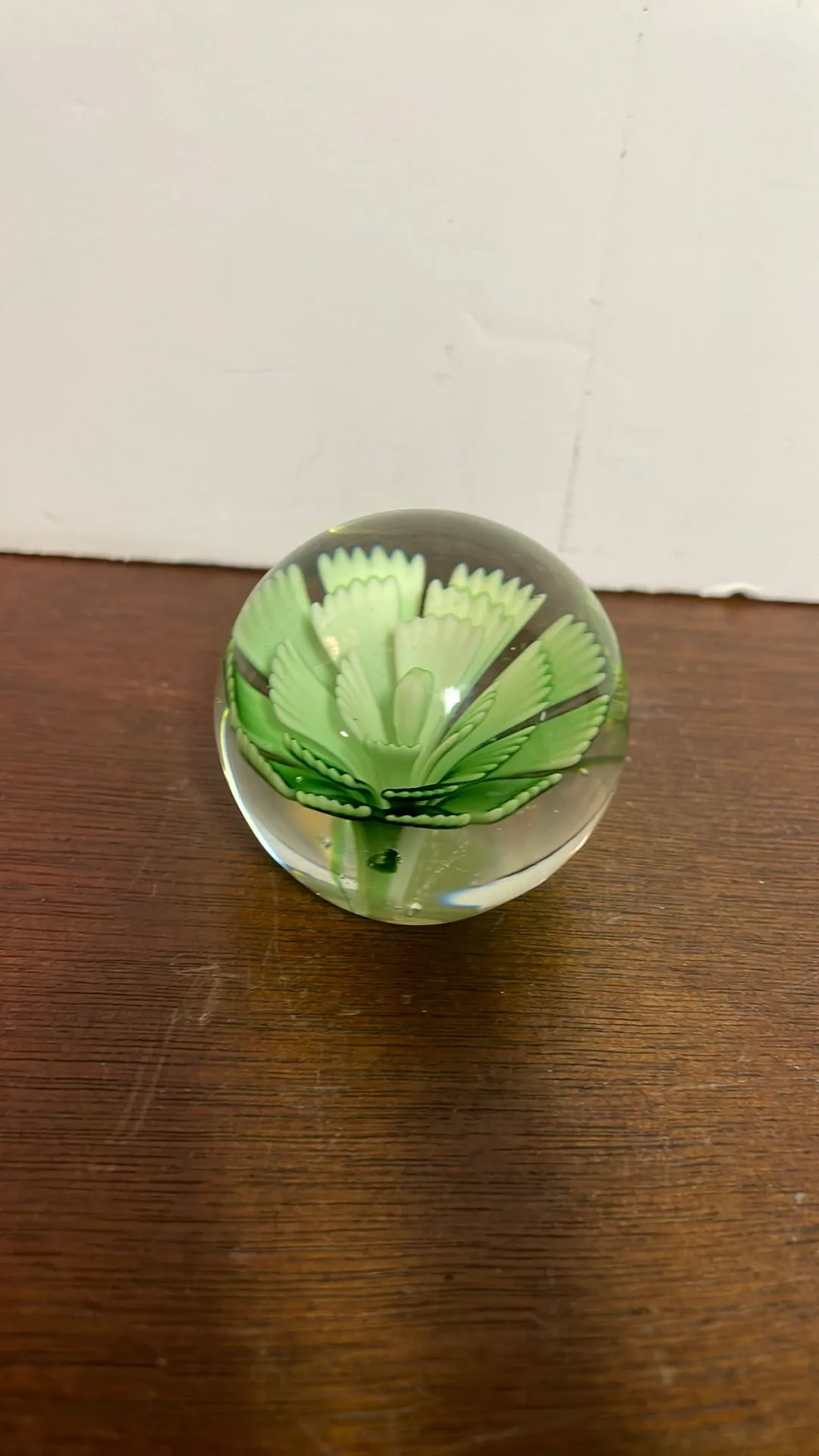Listing Image Blurred Background