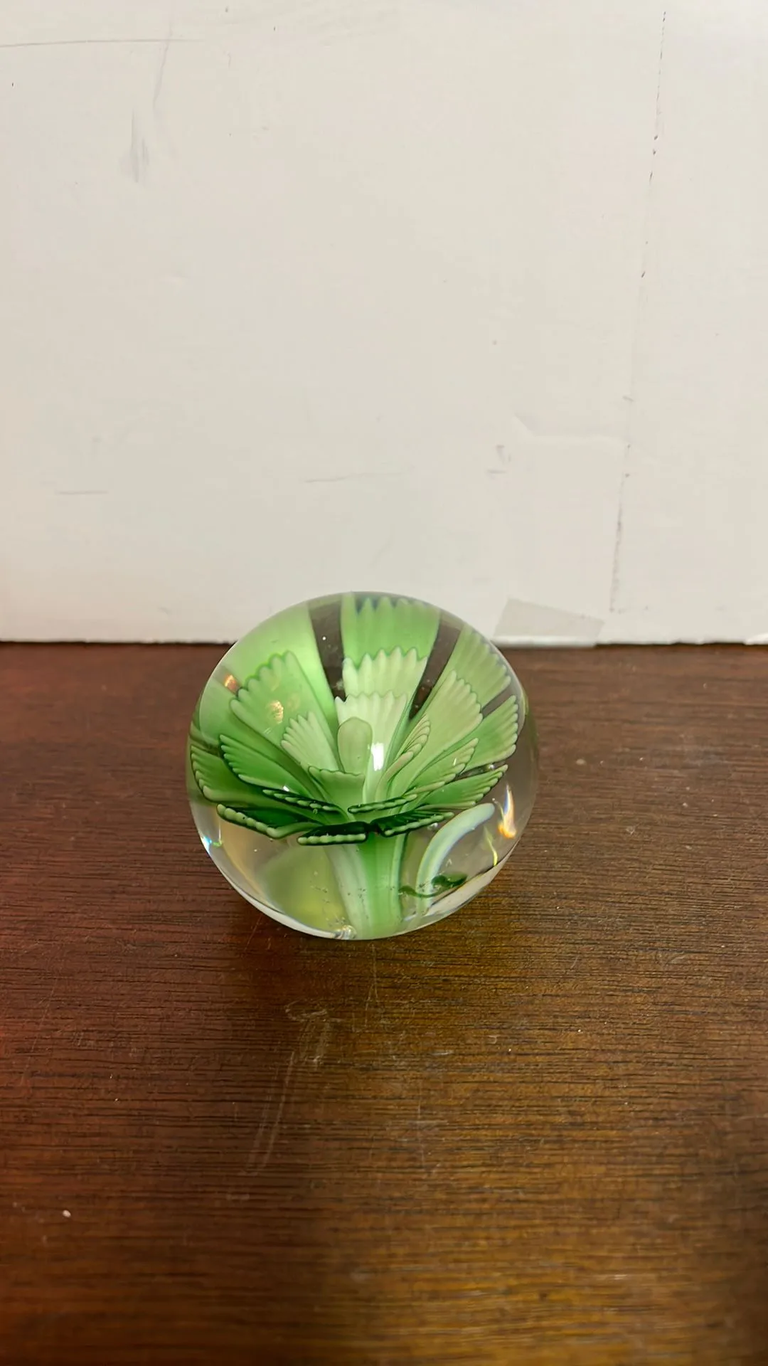 Listing Image Blurred Background