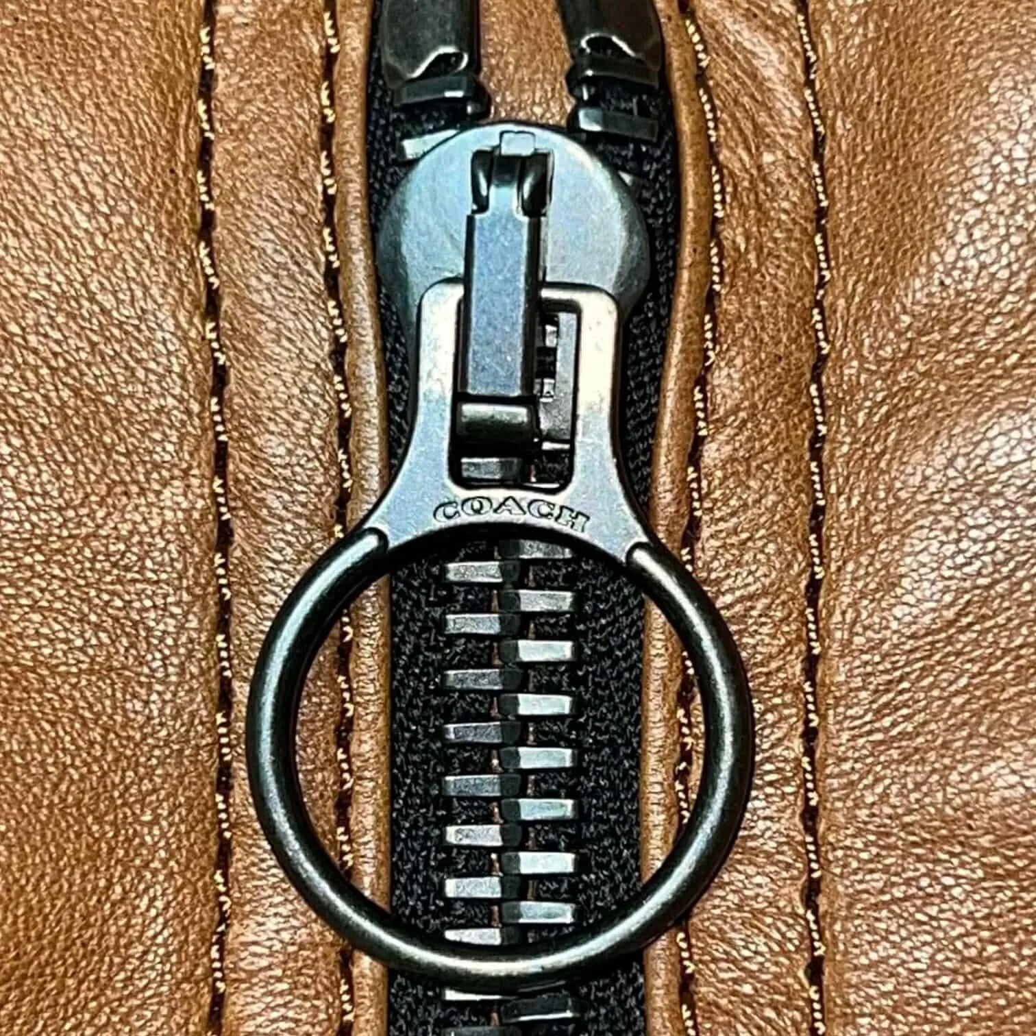 Listing Image Blurred Background