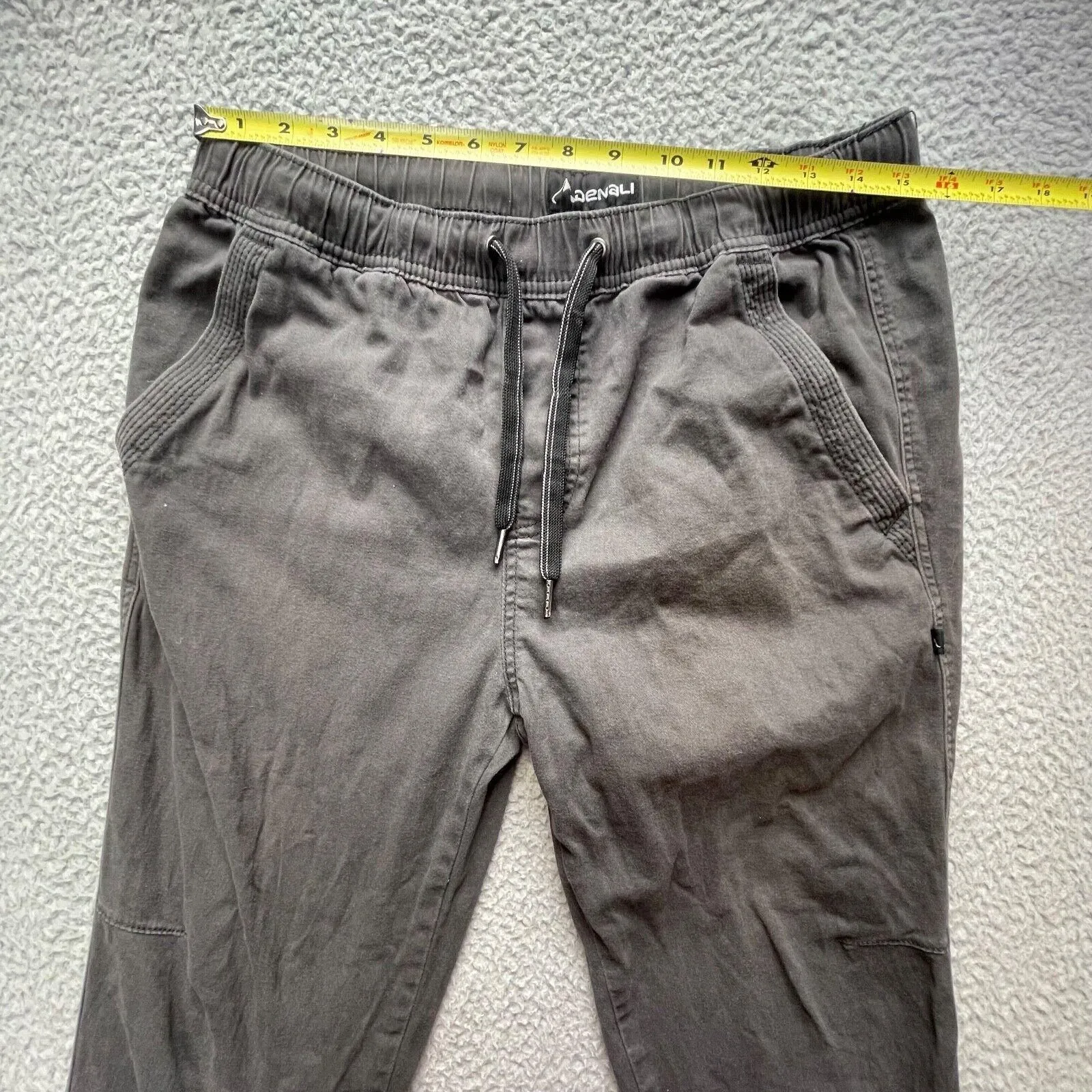 Listing Image Blurred Background