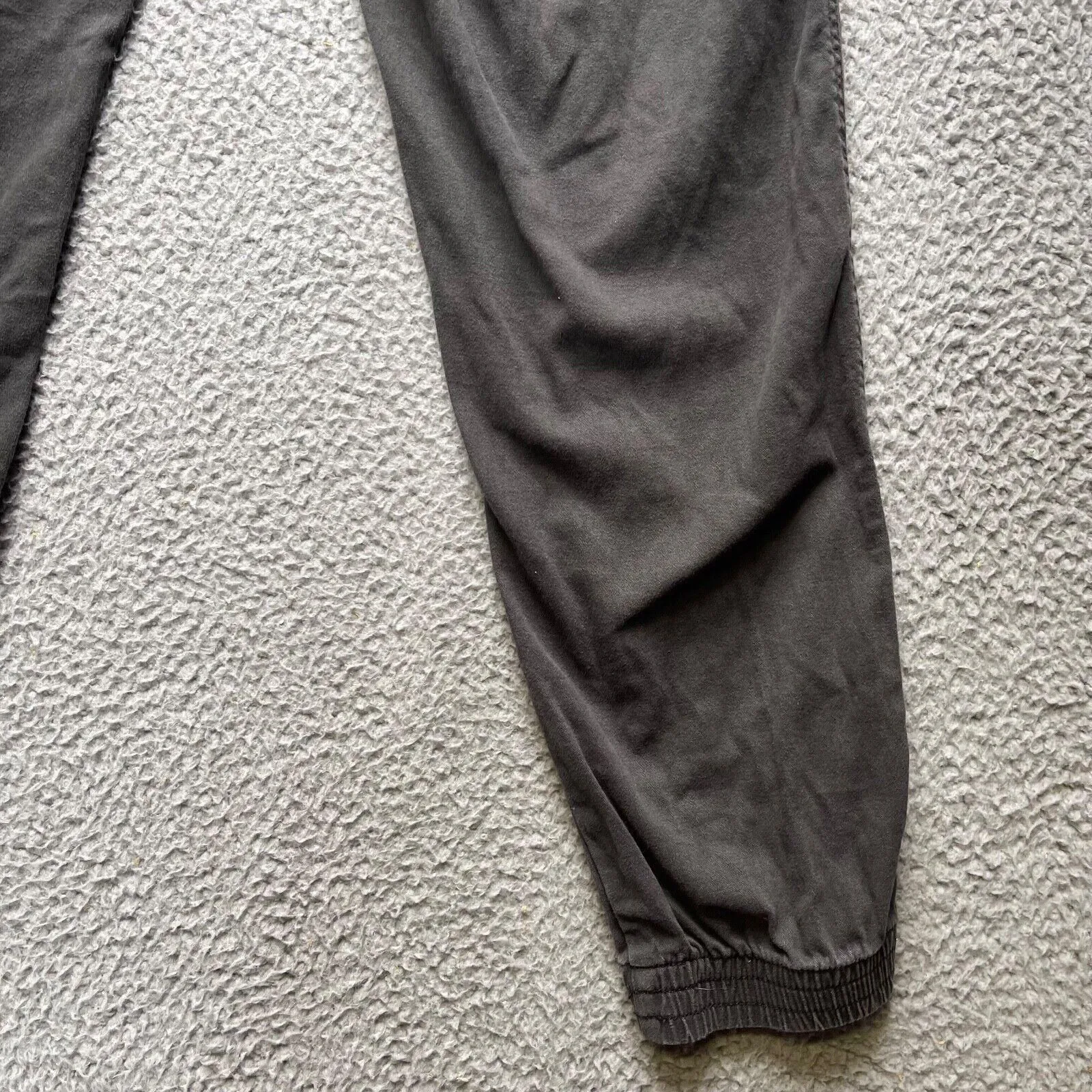 Listing Image Blurred Background