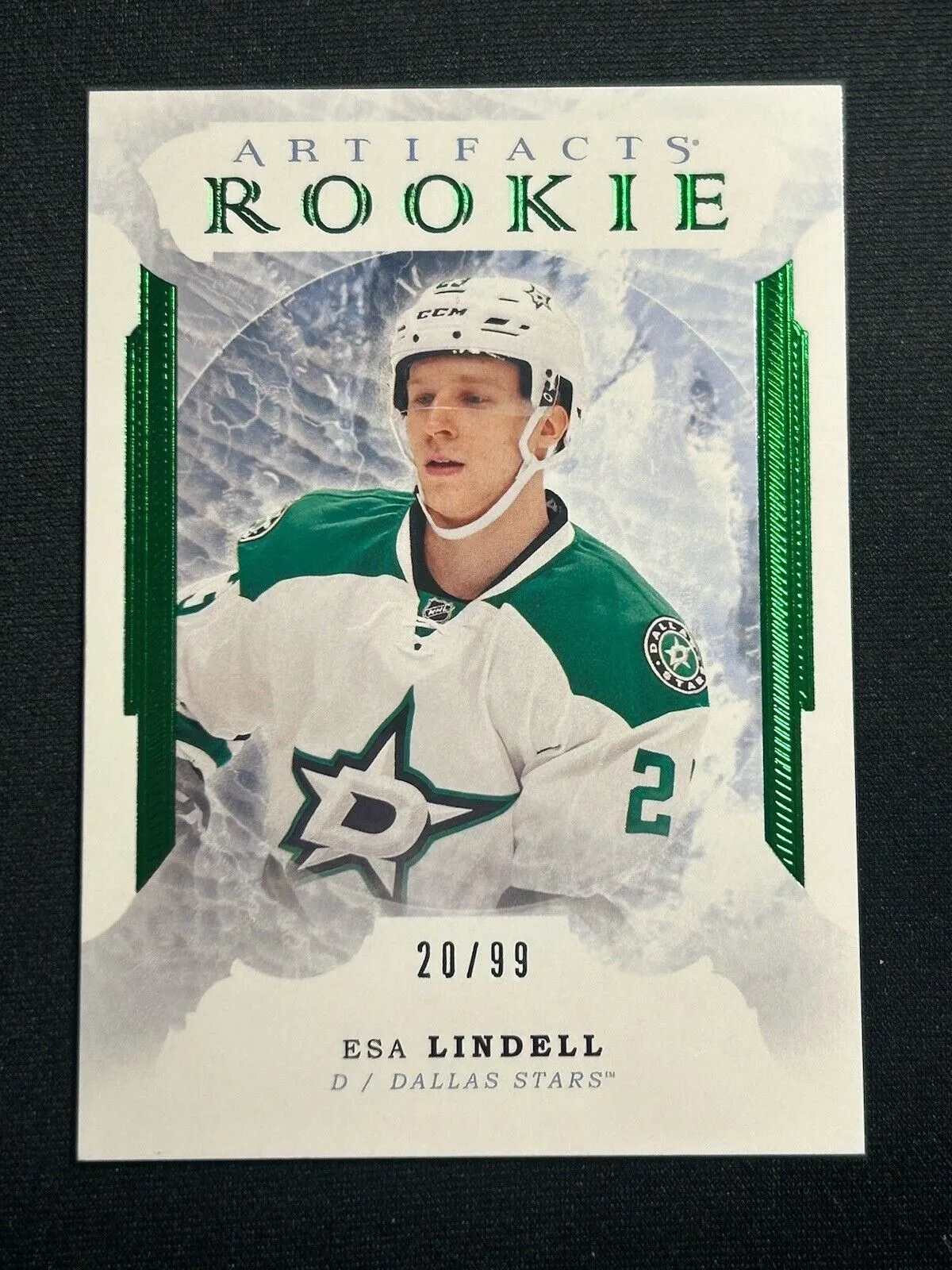Product image for Esa Lindell /99 made Rookie Emerald Artifacts 2016-17 Parallel Hockey Card 173