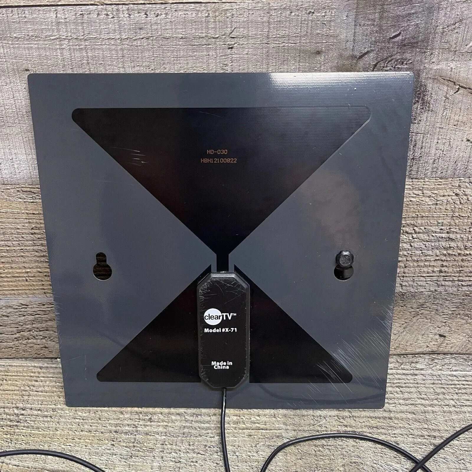 Product image for CLEAR TV Universal HD TV Antenna - Model X-71