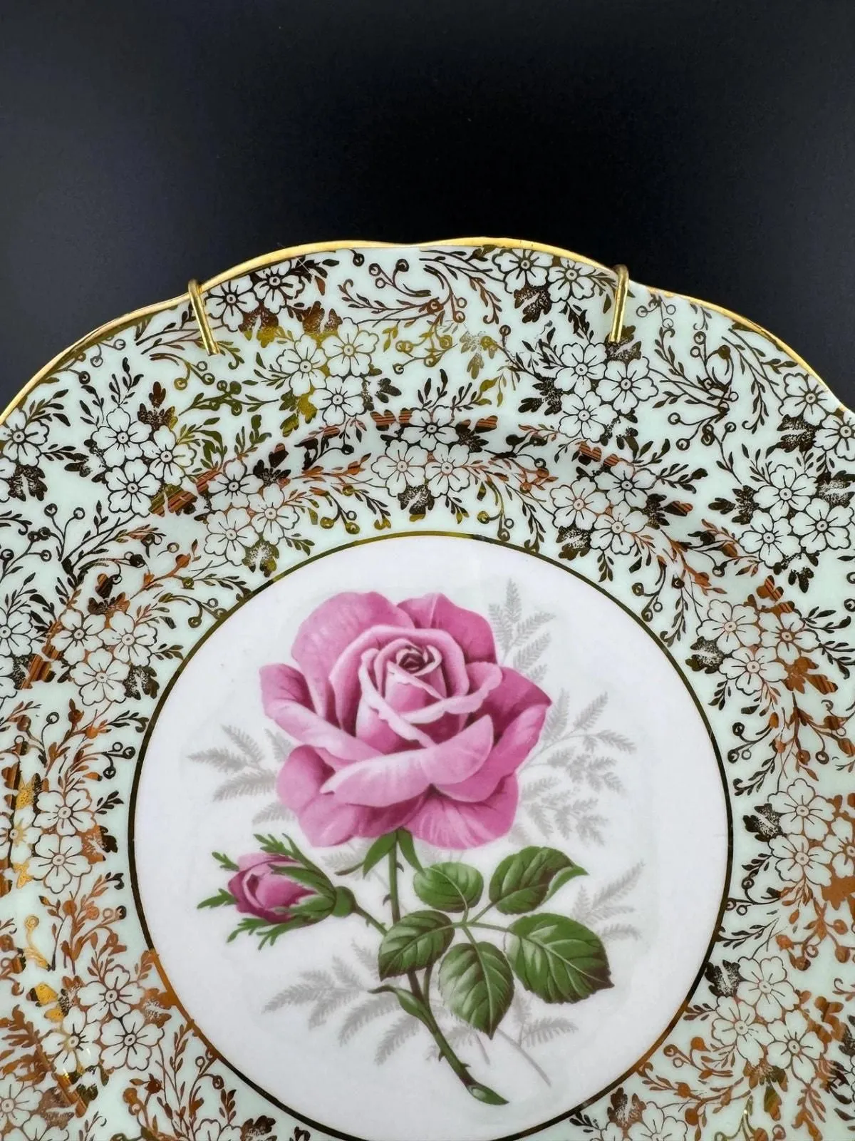 Listing Image Blurred Background