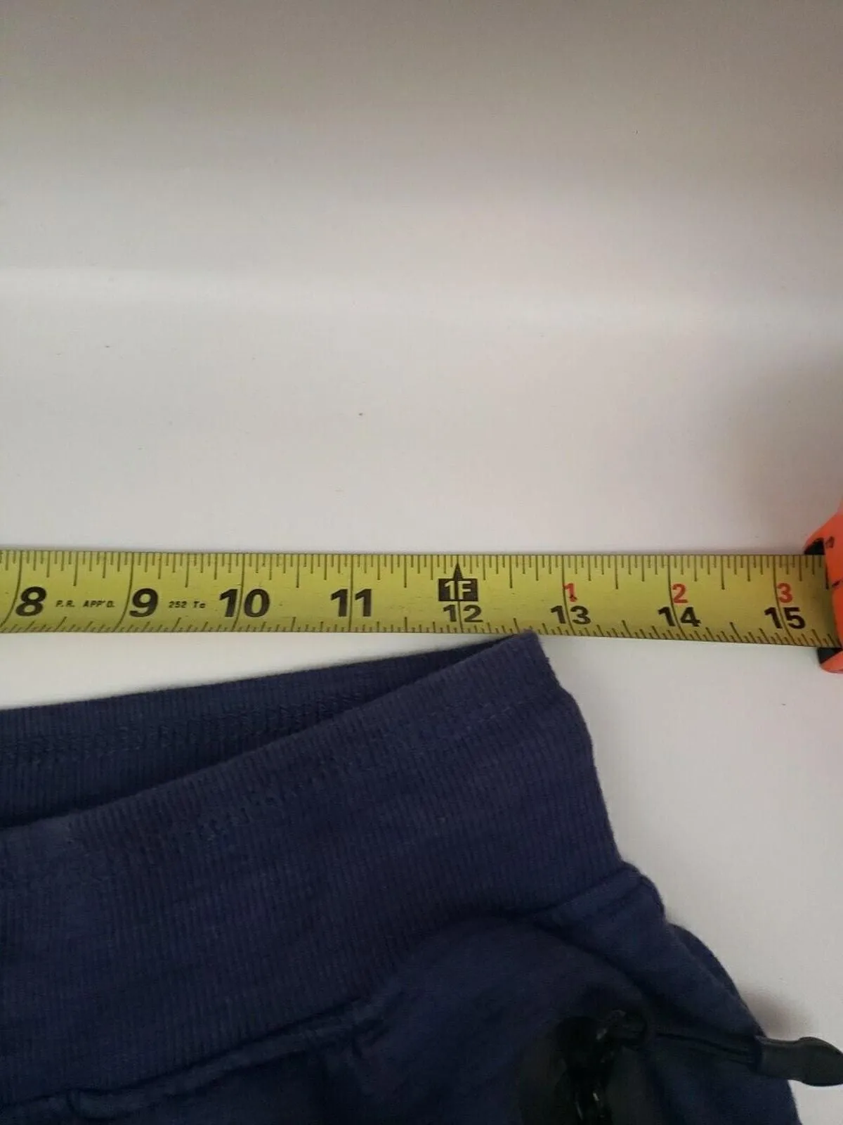 Listing Image Blurred Background