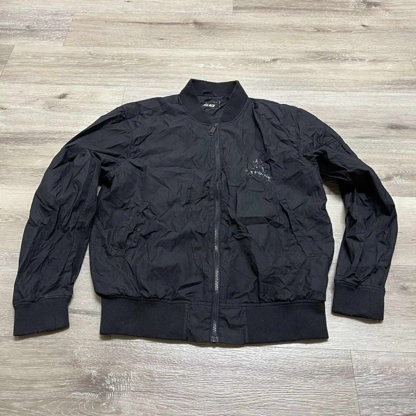 Listing Image Blurred Background