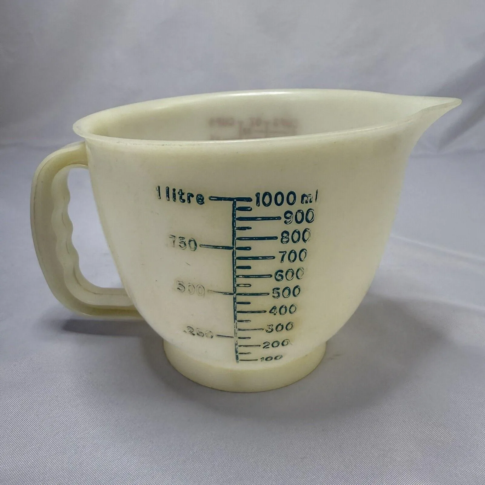 Listing Image Blurred Background