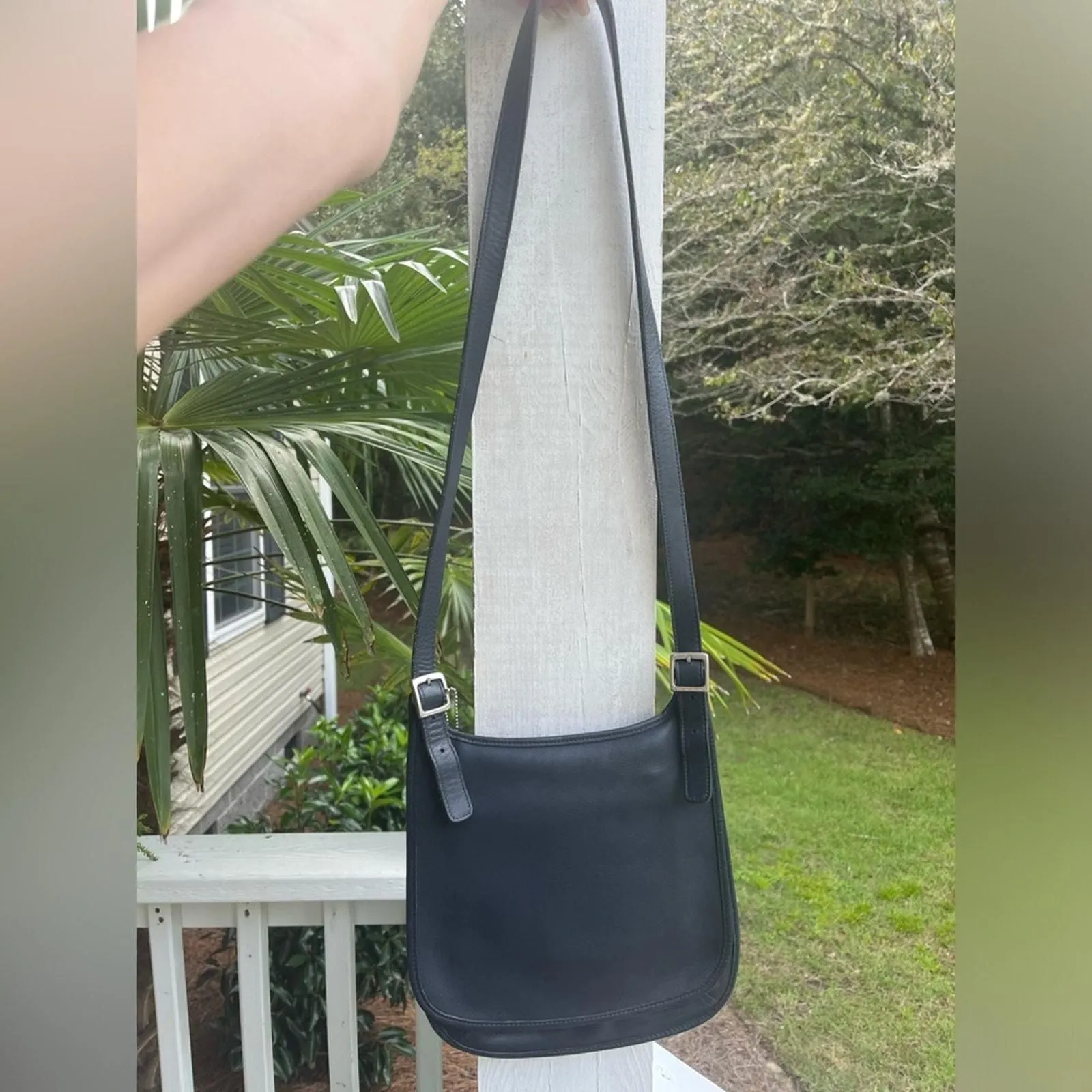 Product image for Vintage Coach Legacy Navy Flap 9131 Shoulder or Crossbody Costa Rica