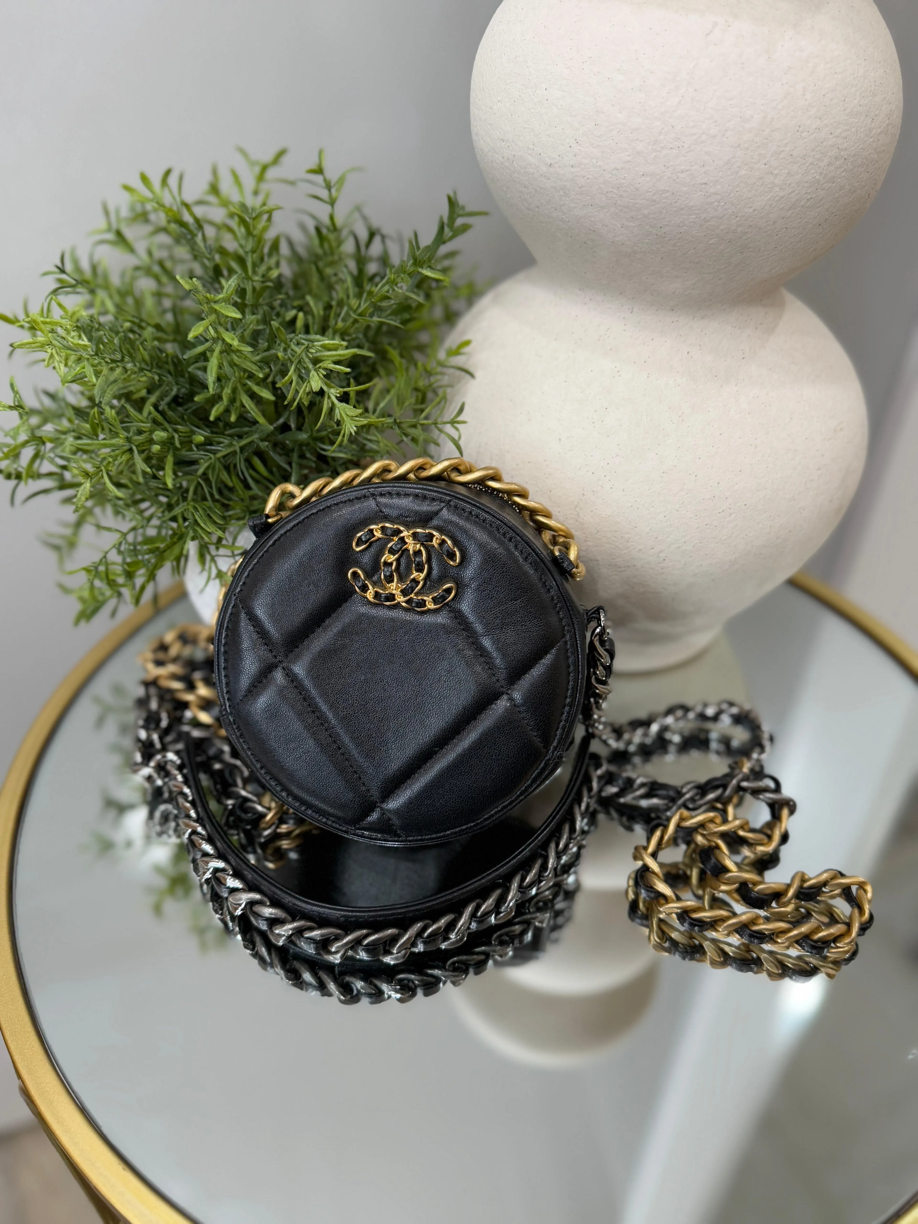 Product image for LIKE NEW Chanel Black Quilted Lambskin Round Coco 19 Mark Round Chain Crossbody Bag