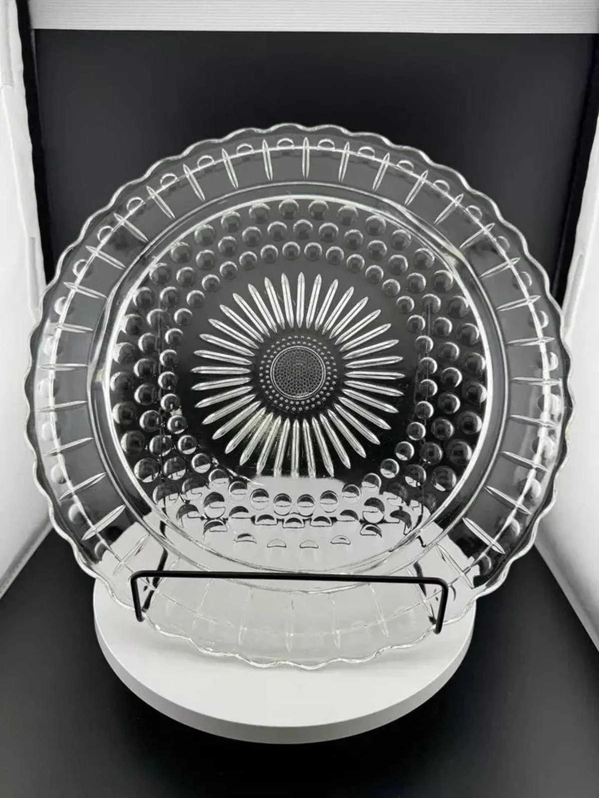Product image for Vintage Federal Glass Sunflower Bubbles Scallop Footed Cake Plate