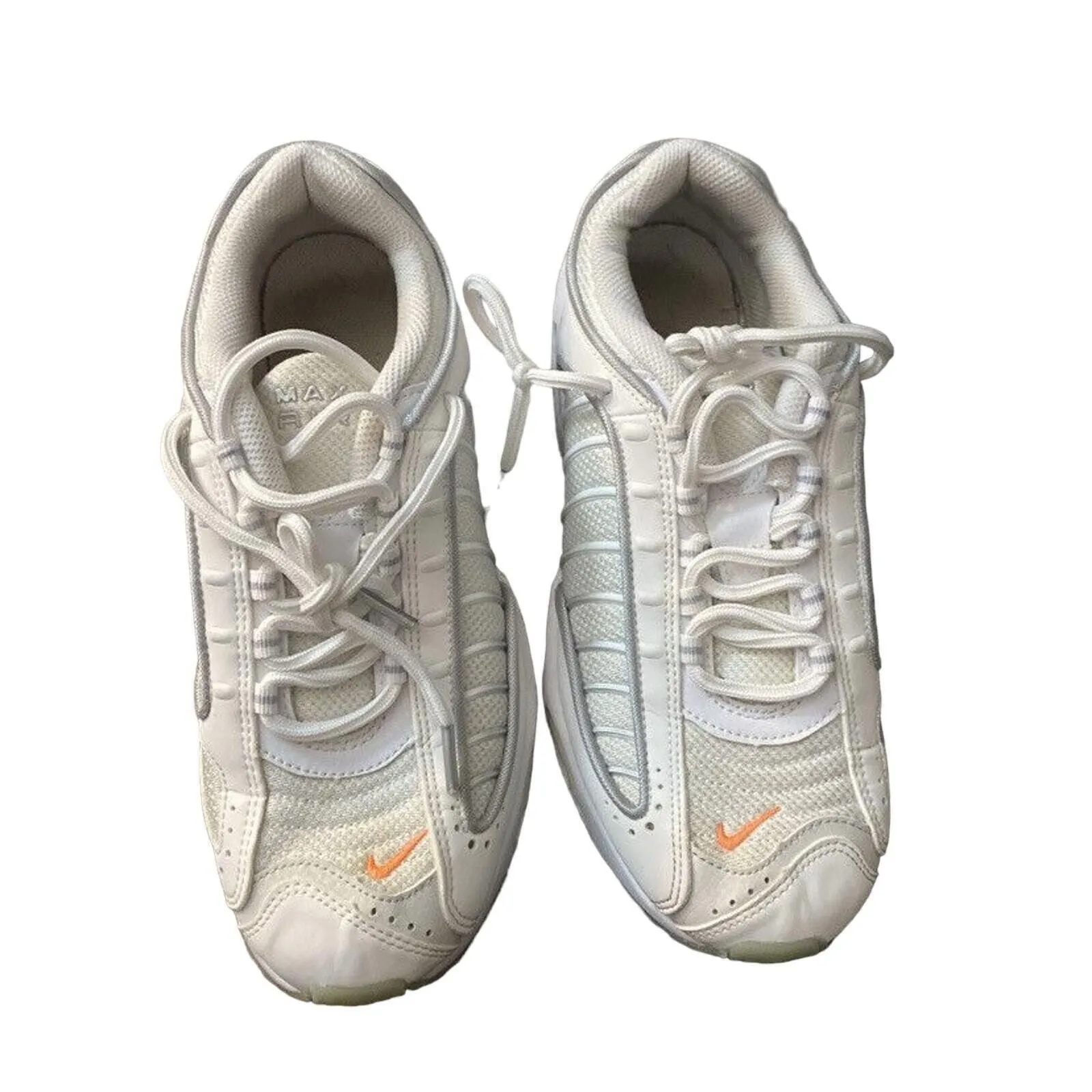 Listing Image Blurred Background