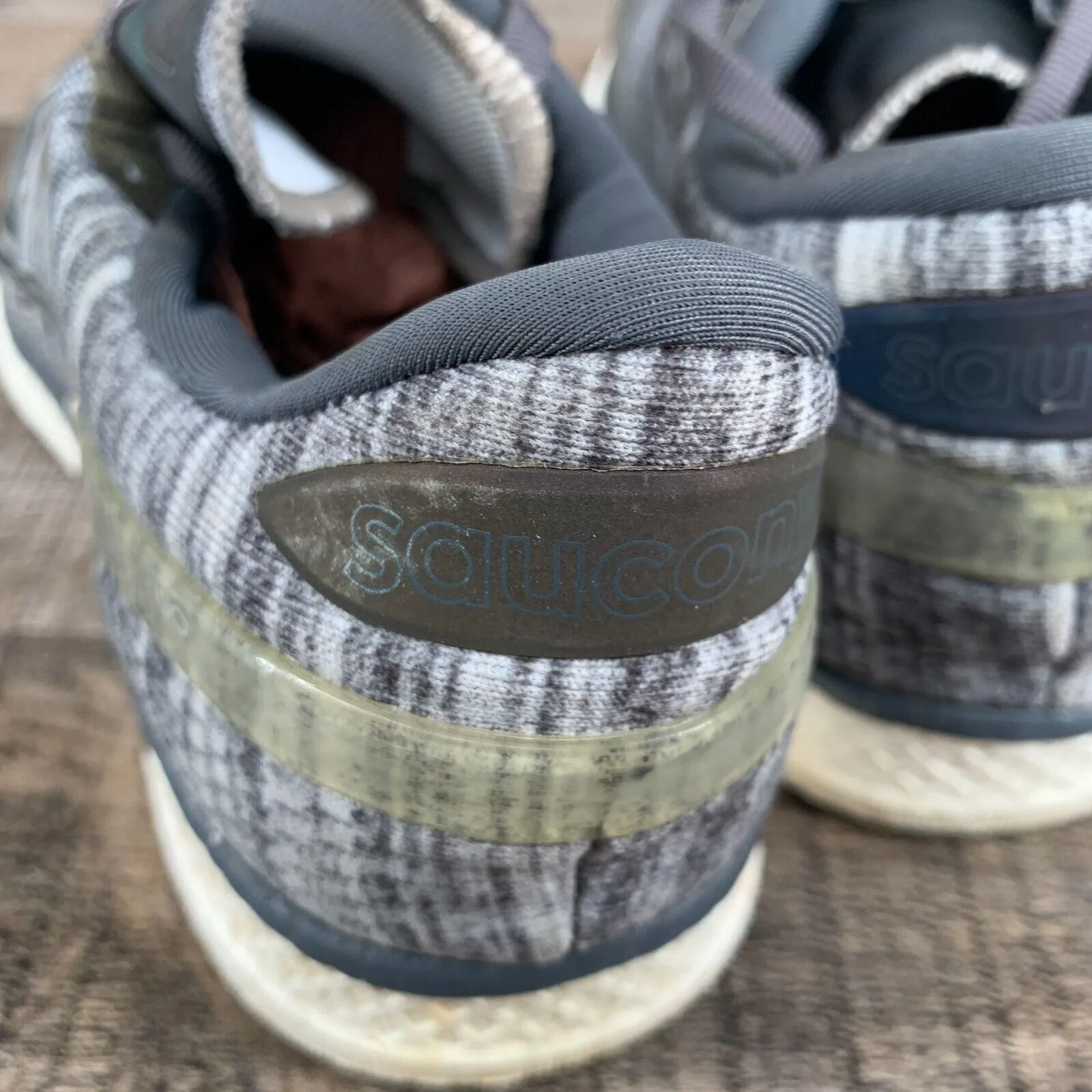 Listing Image Blurred Background