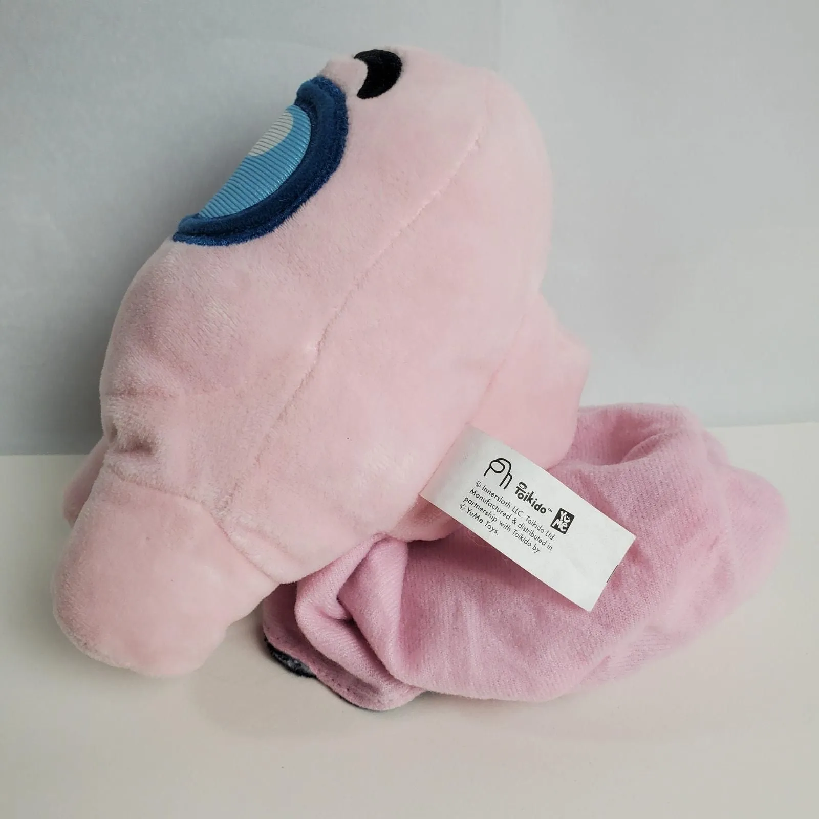 Listing Image Blurred Background