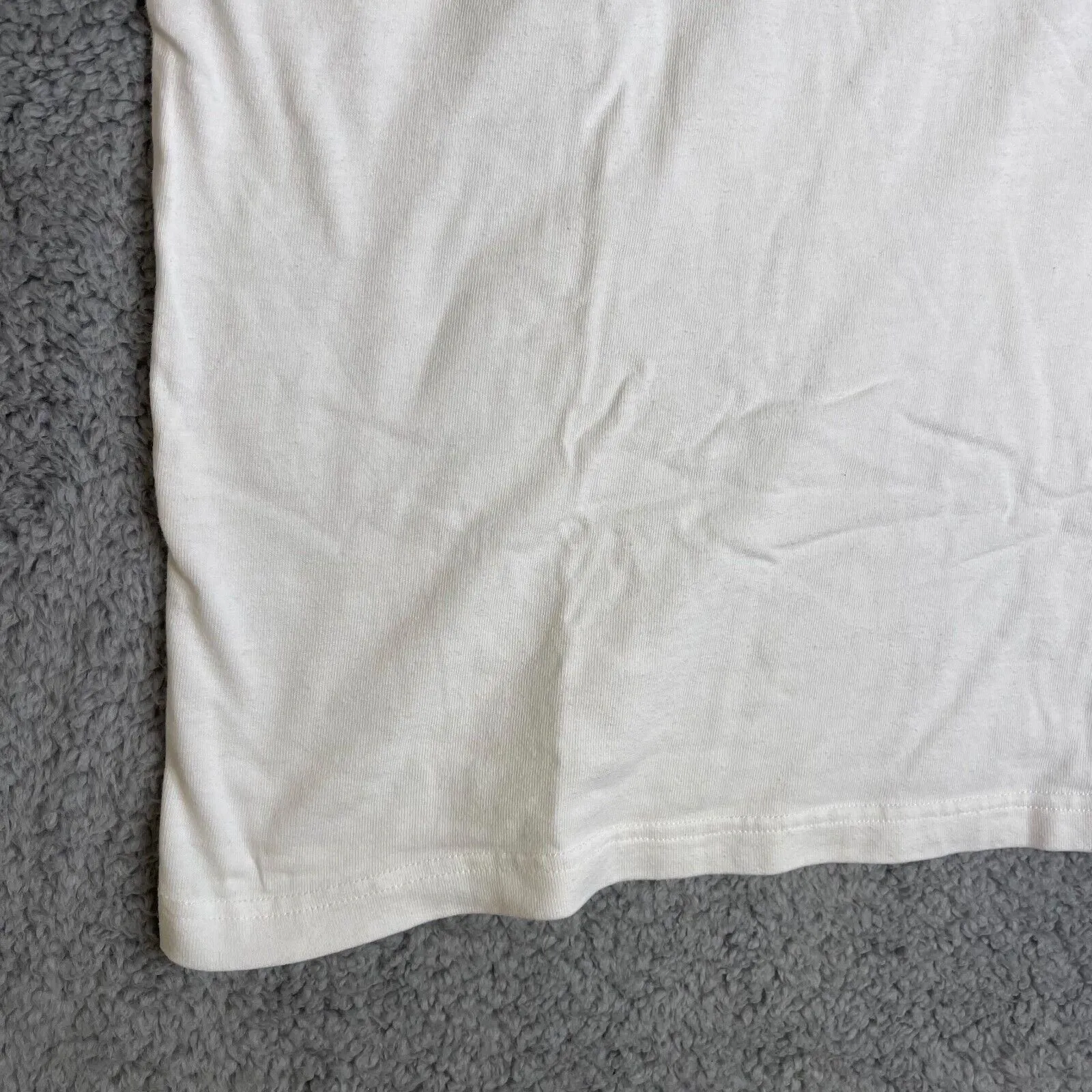 Listing Image Blurred Background
