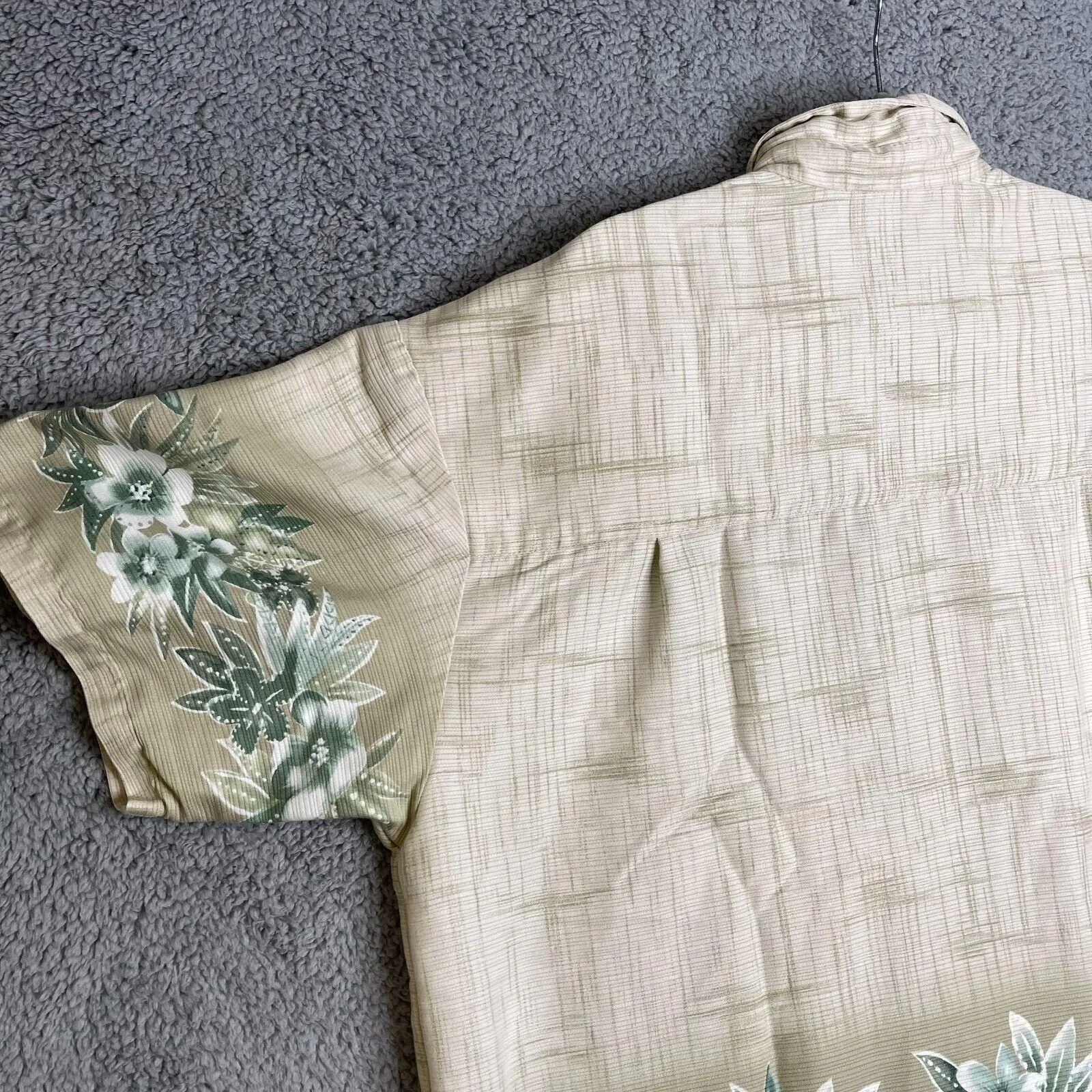 Listing Image Blurred Background