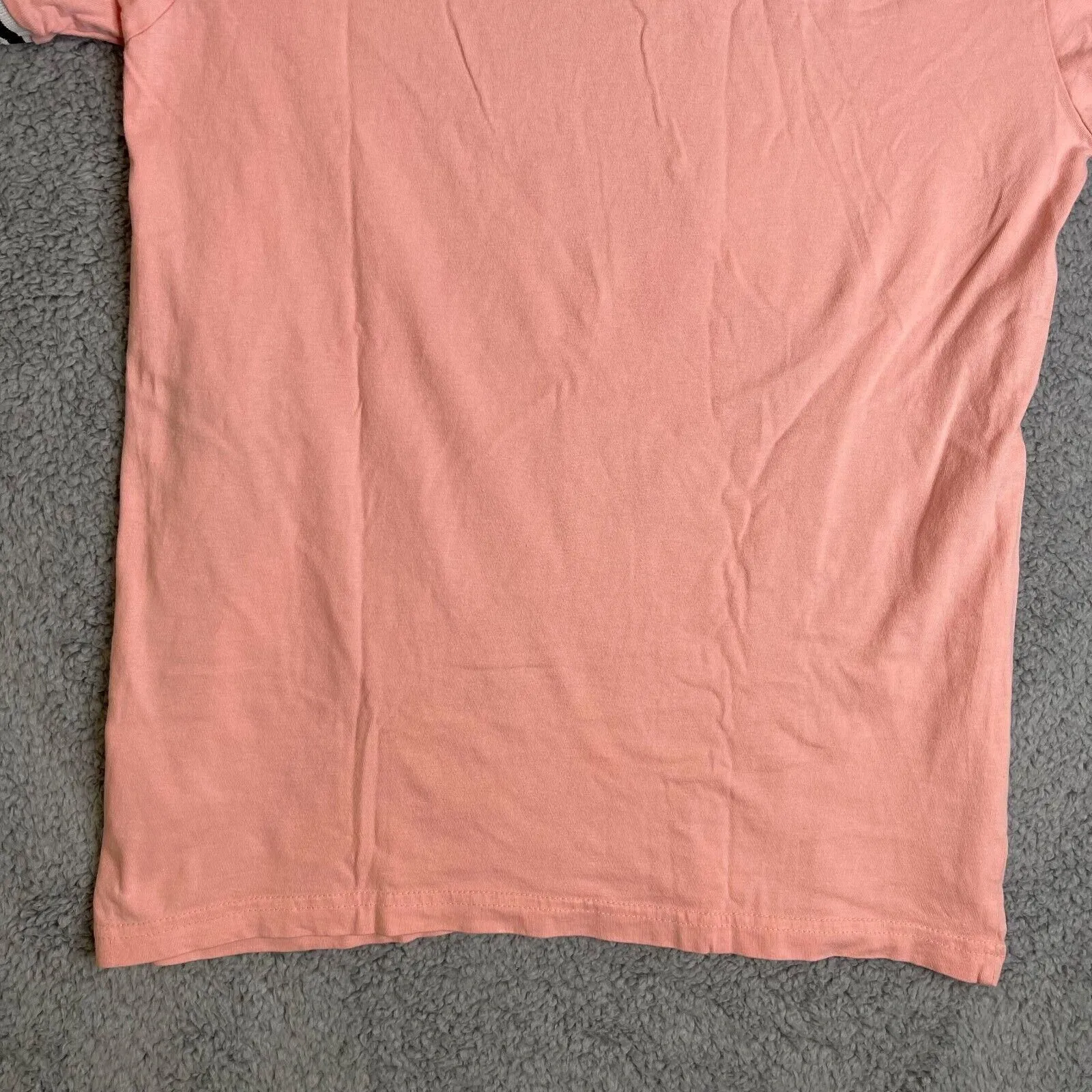 Listing Image Blurred Background