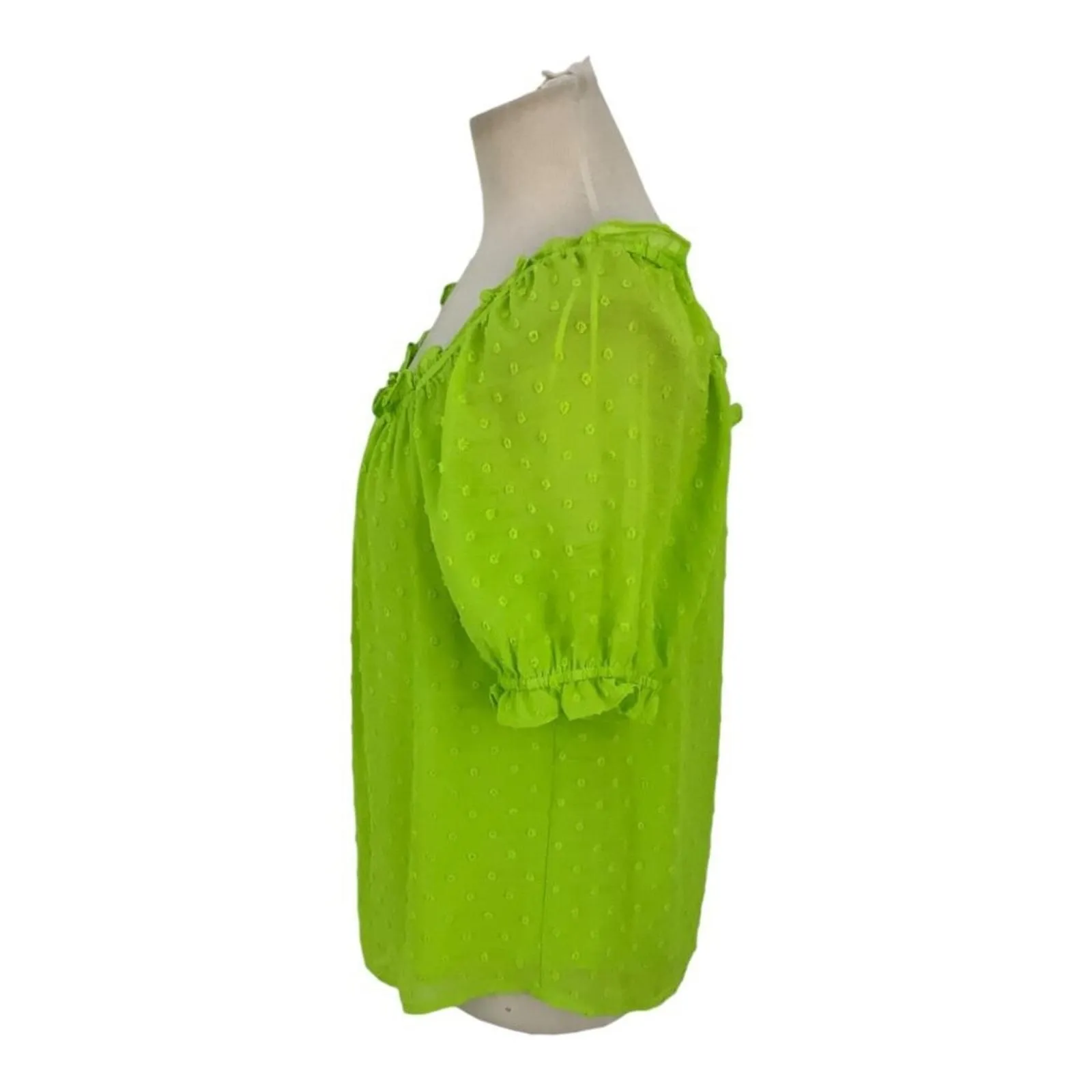 Listing Image Blurred Background