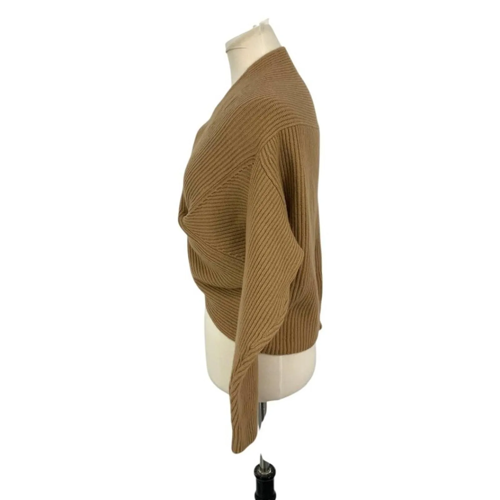 Listing Image Blurred Background