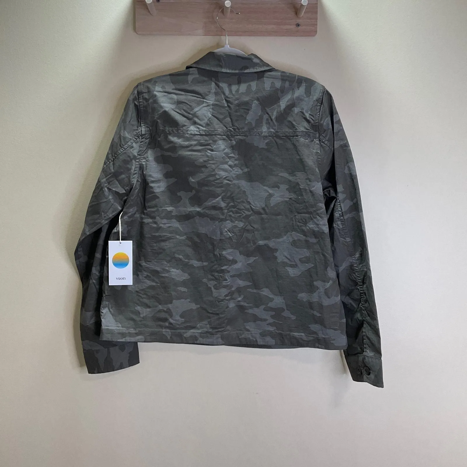 Listing Image Blurred Background