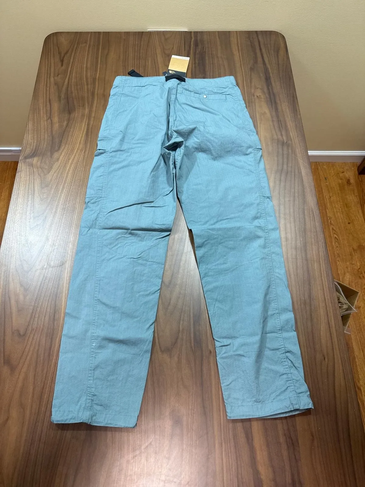 Listing Image Blurred Background