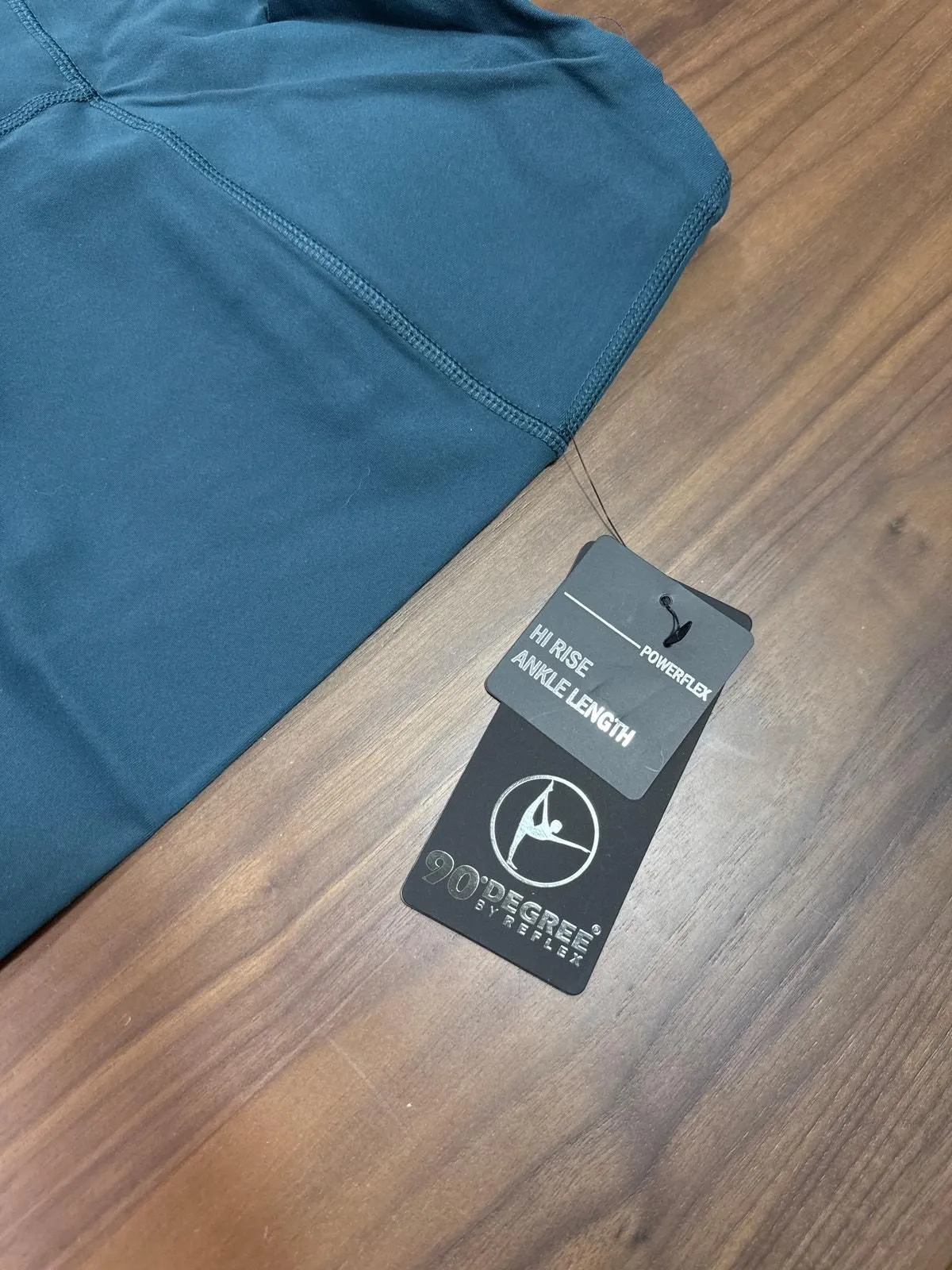 Listing Image Blurred Background