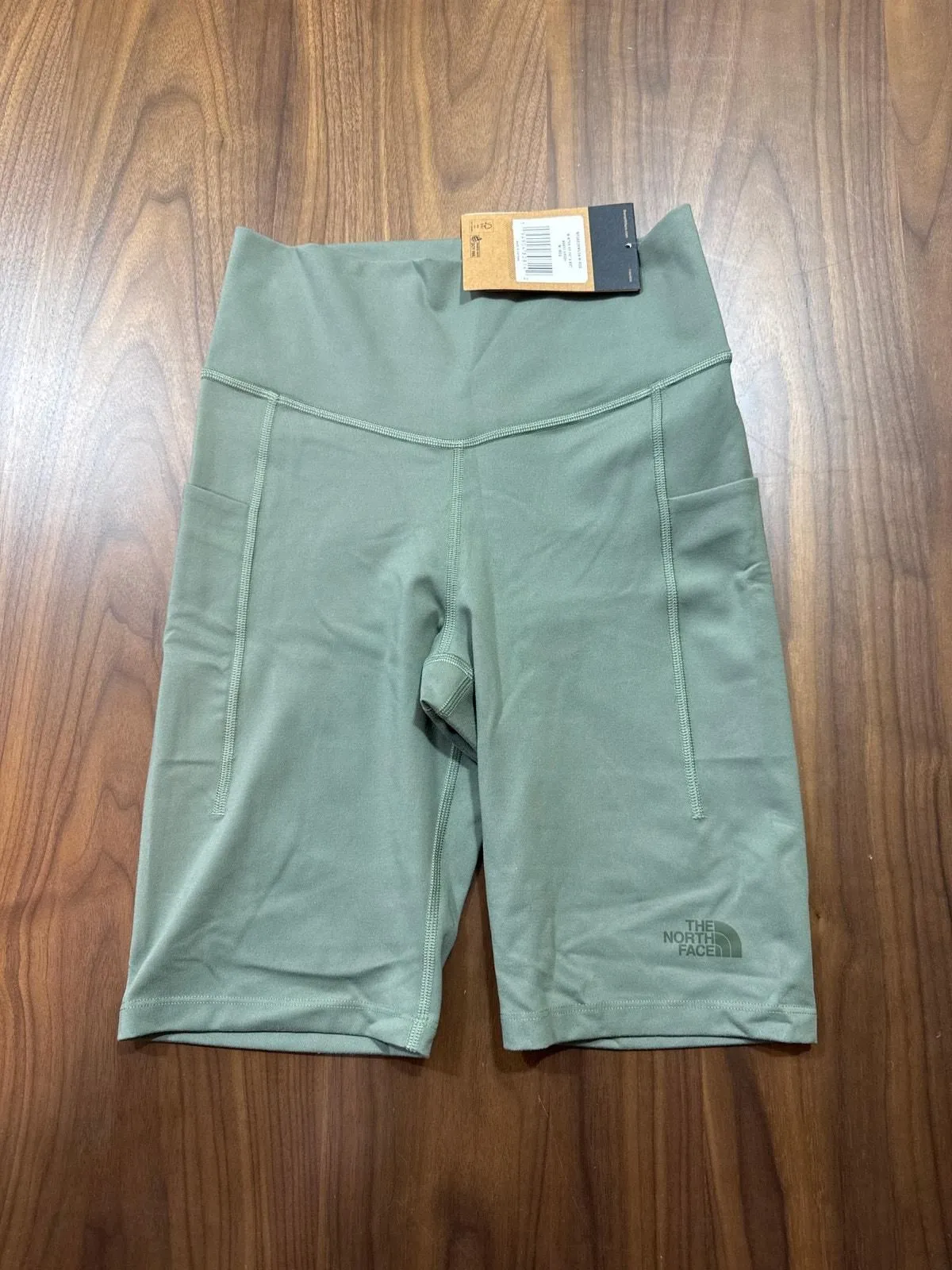 Listing Image Blurred Background