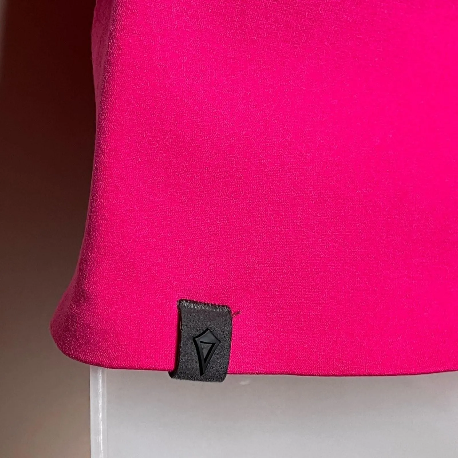 Listing Image Blurred Background