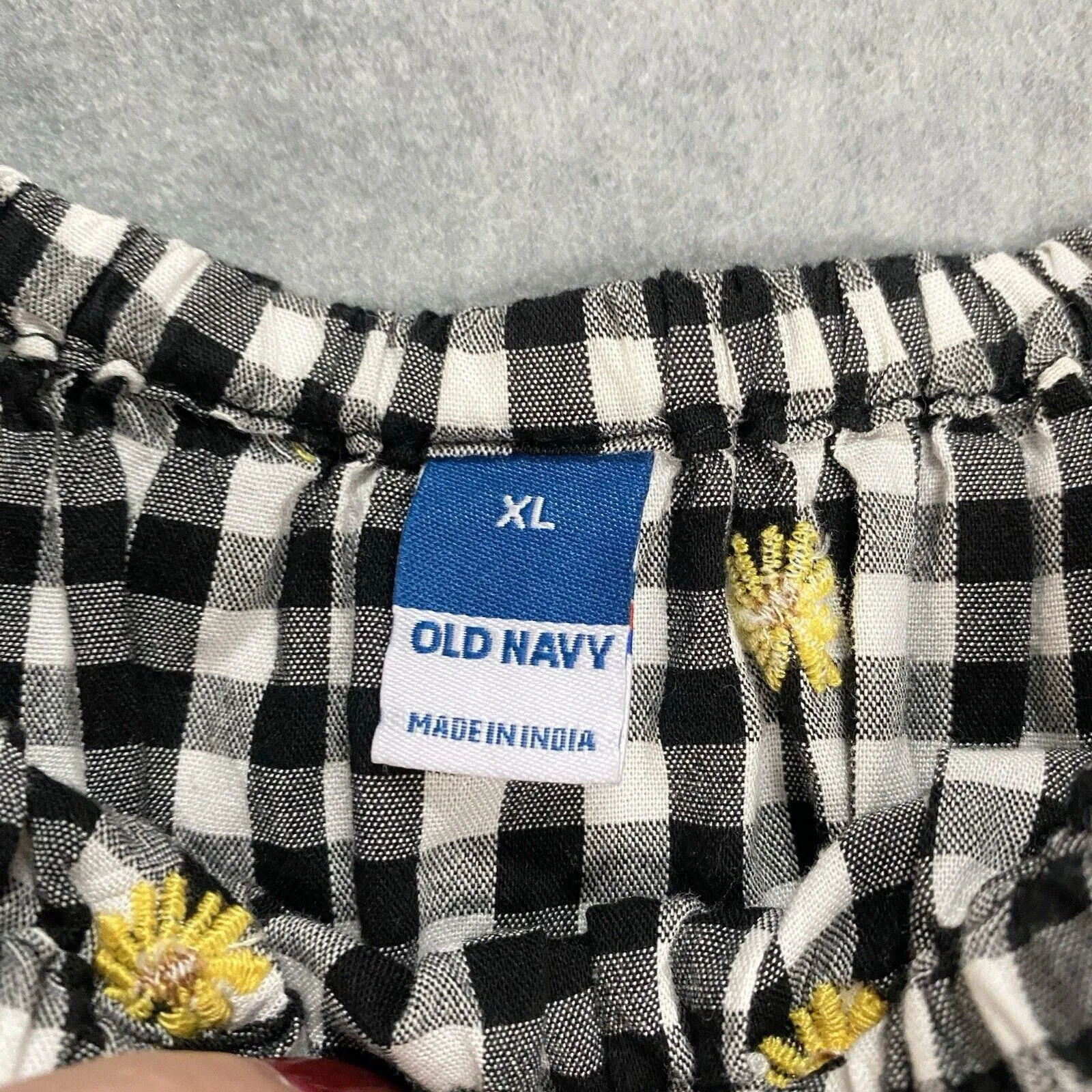 Listing Image Blurred Background