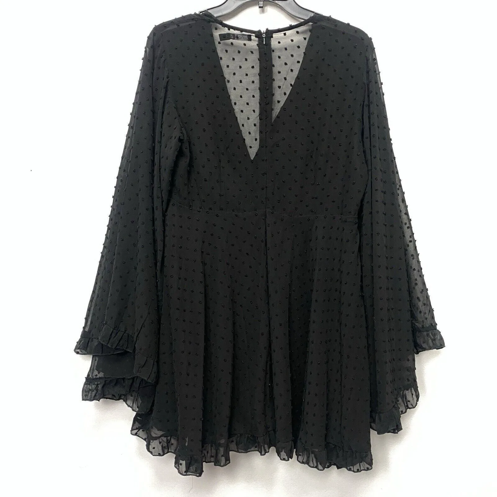 Listing Image Blurred Background